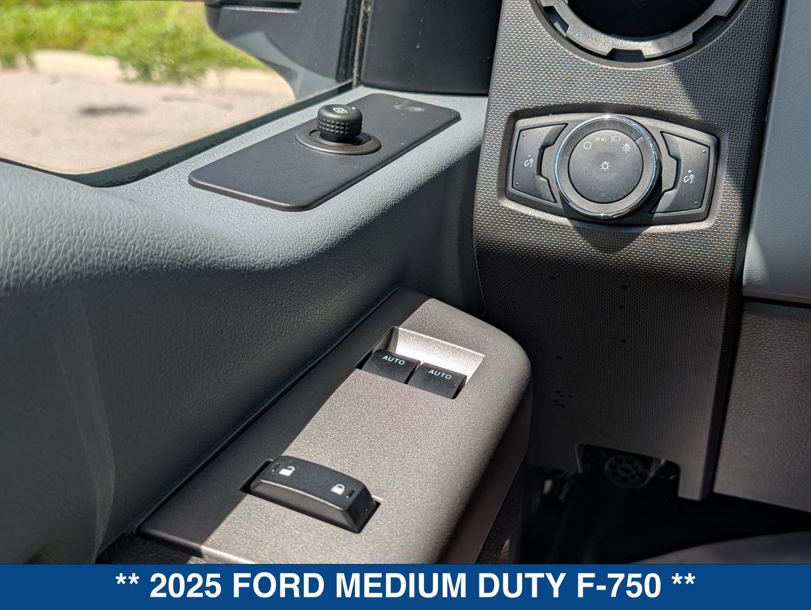 2025 Ford Medium Duty F-750 F-750 SD Diesel Straight Frame