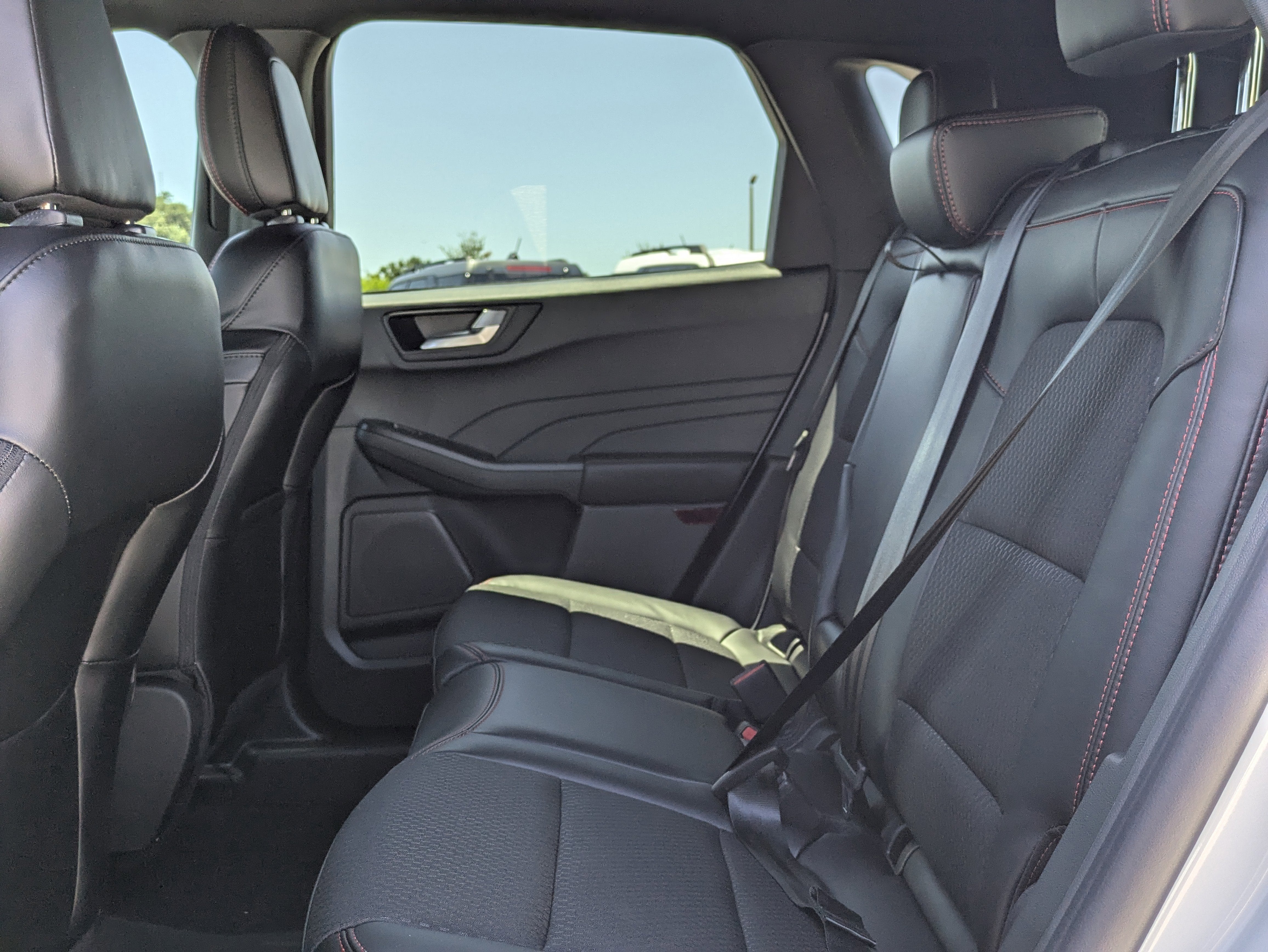 2025 Ford Escape Hybrid ST-Line