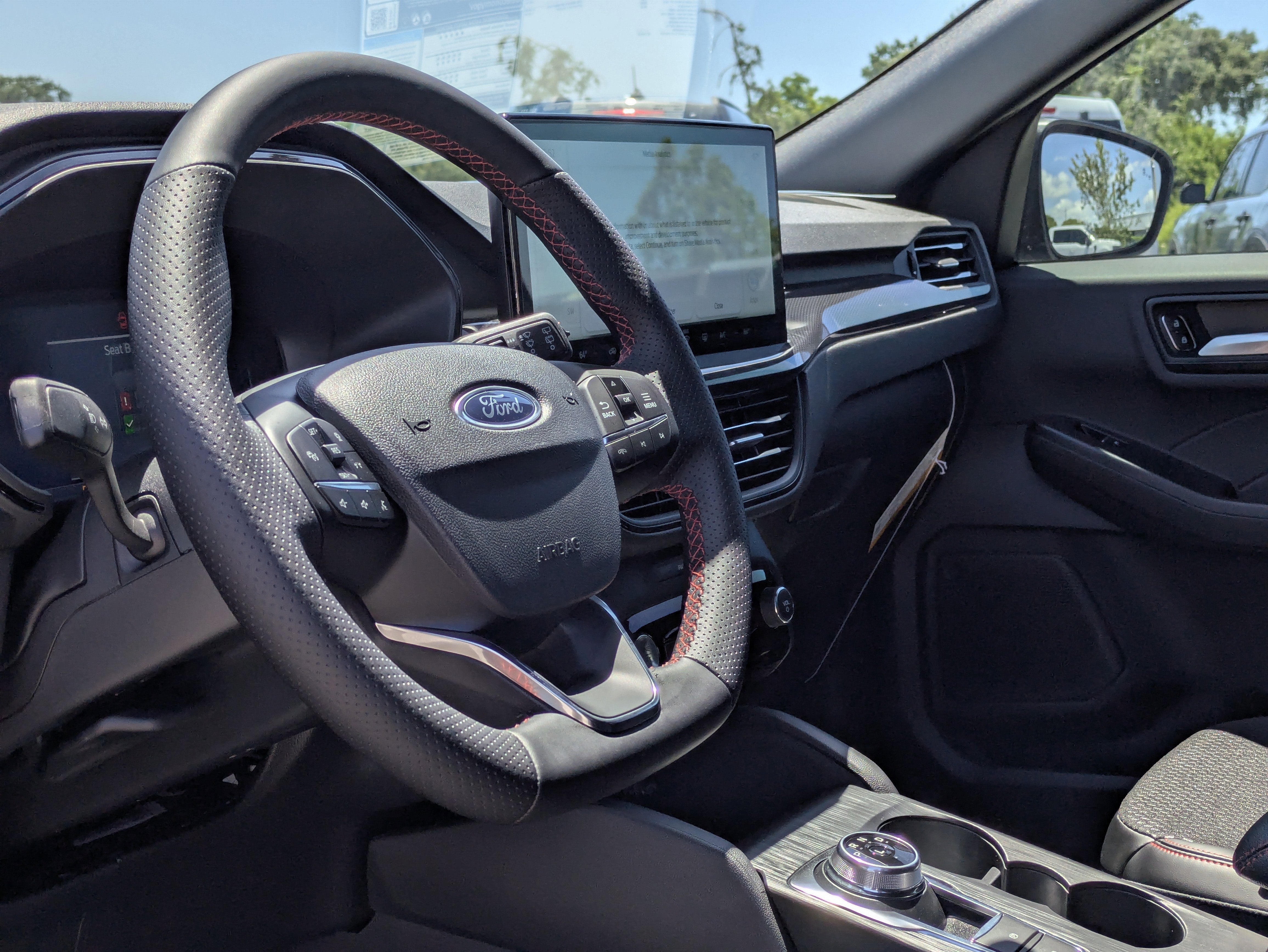 2025 Ford Escape Hybrid ST-Line