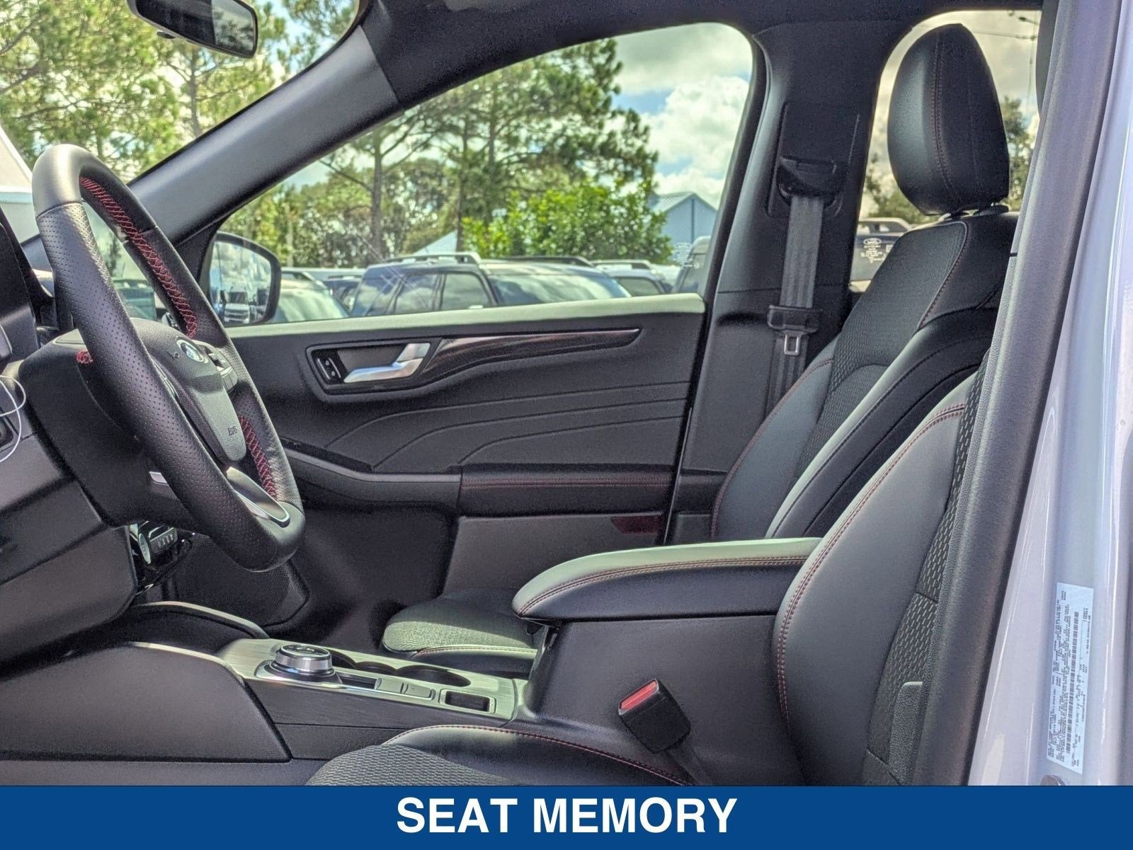 2026 Ford Escape Hybrid ST-Line Select