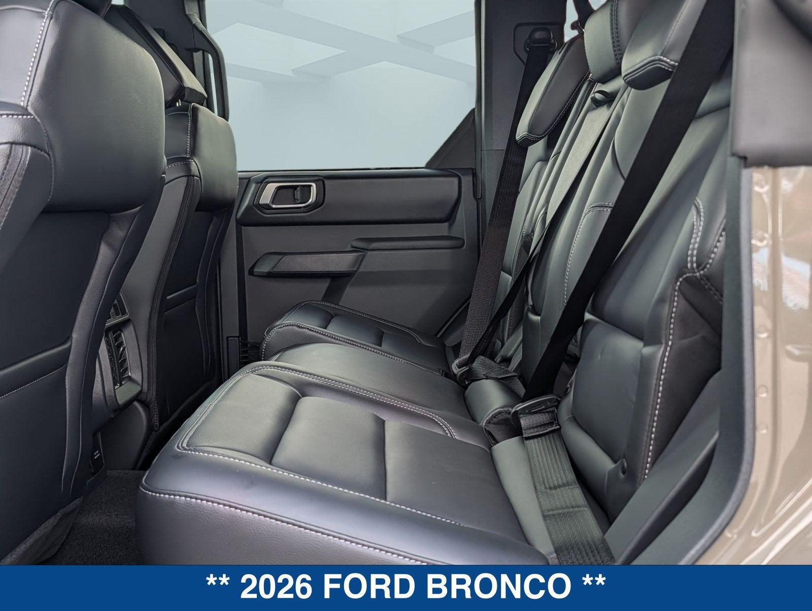 2026 Ford Bronco Outer Banks