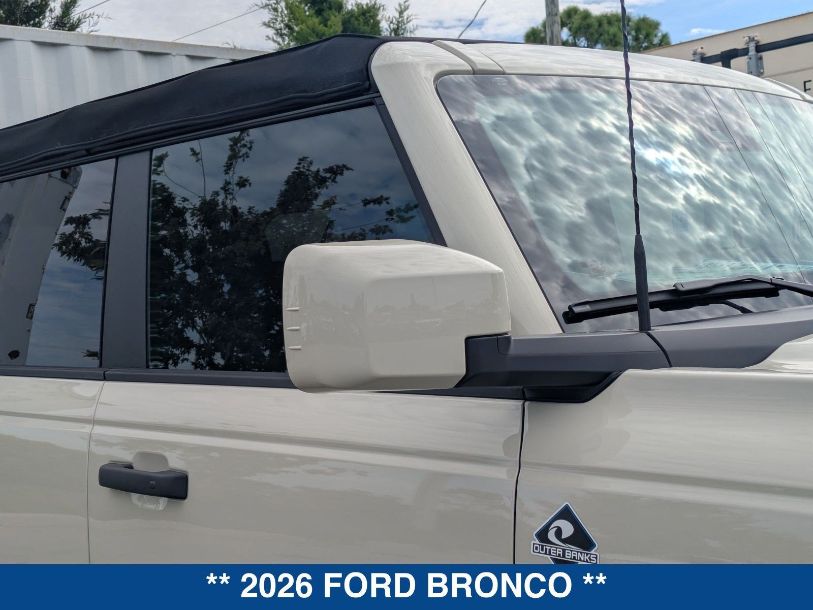 2026 Ford Bronco Outer Banks