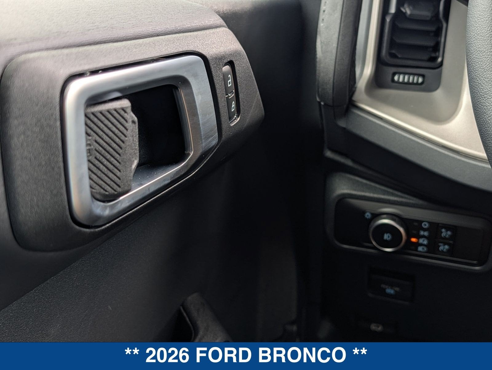 2026 Ford Bronco Outer Banks