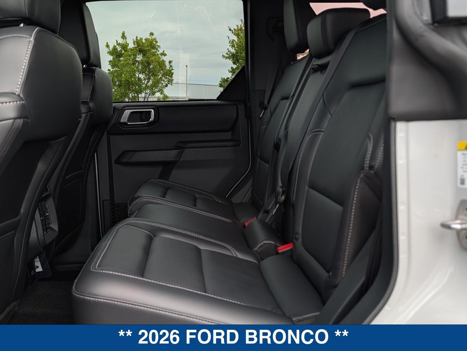 2026 Ford Bronco Outer Banks