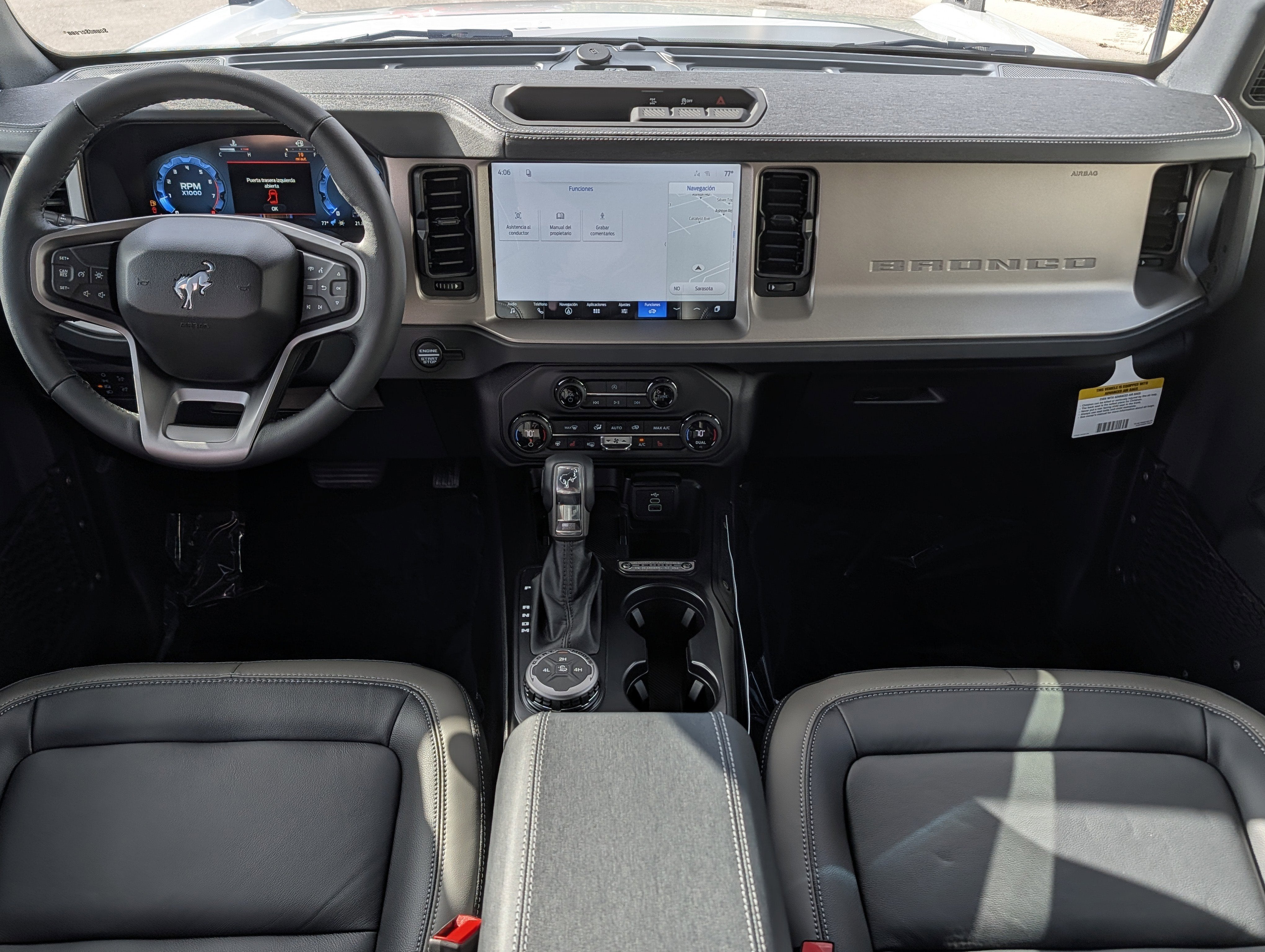 2026 Ford Bronco Outer Banks