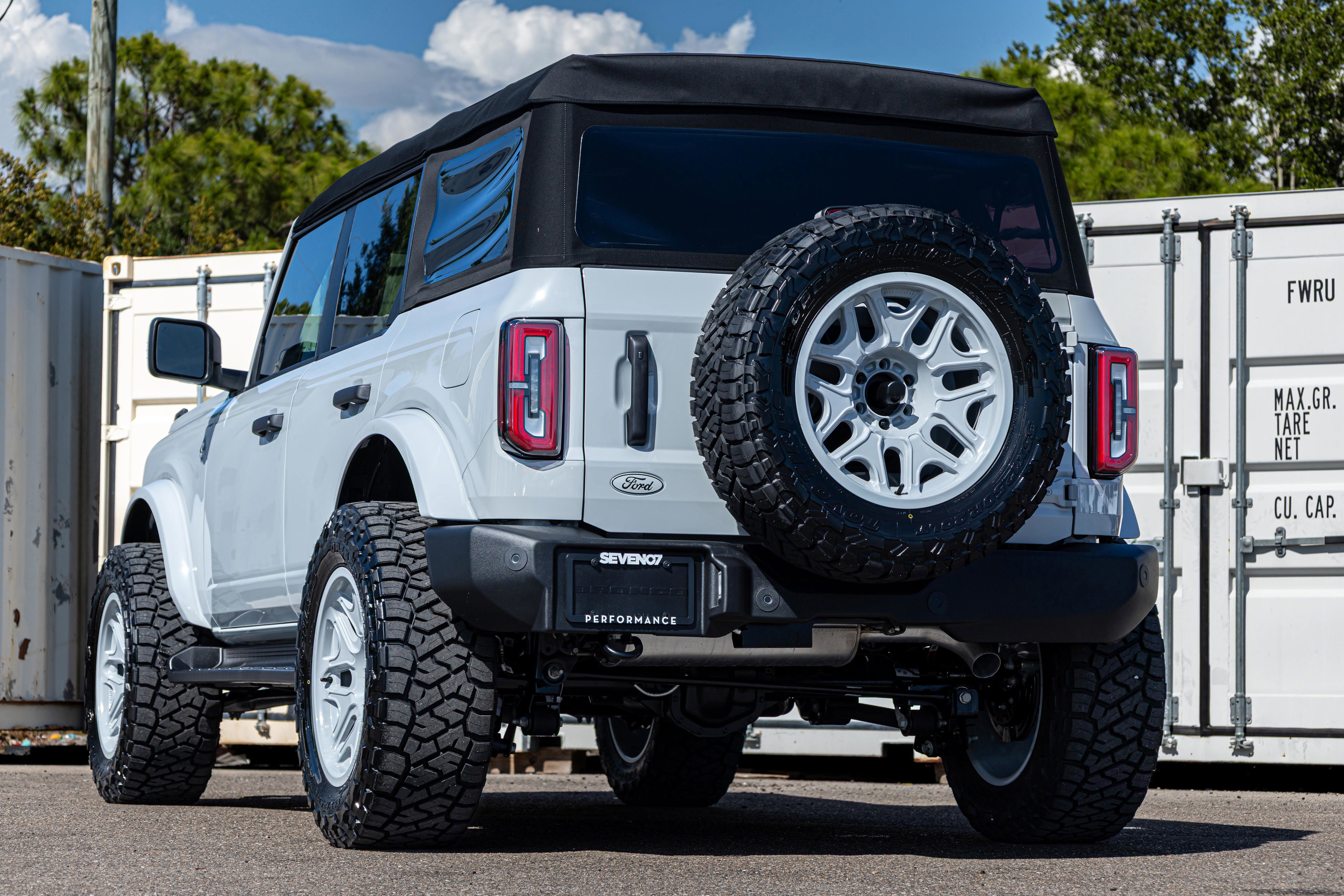 2026 Ford Bronco Outer Banks