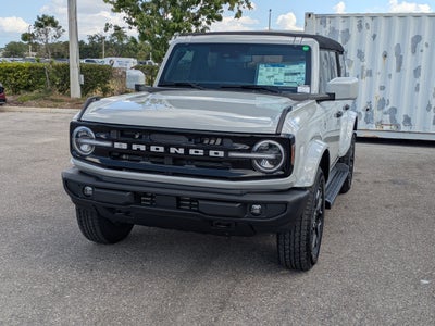 2026 Ford Bronco Outer Banks