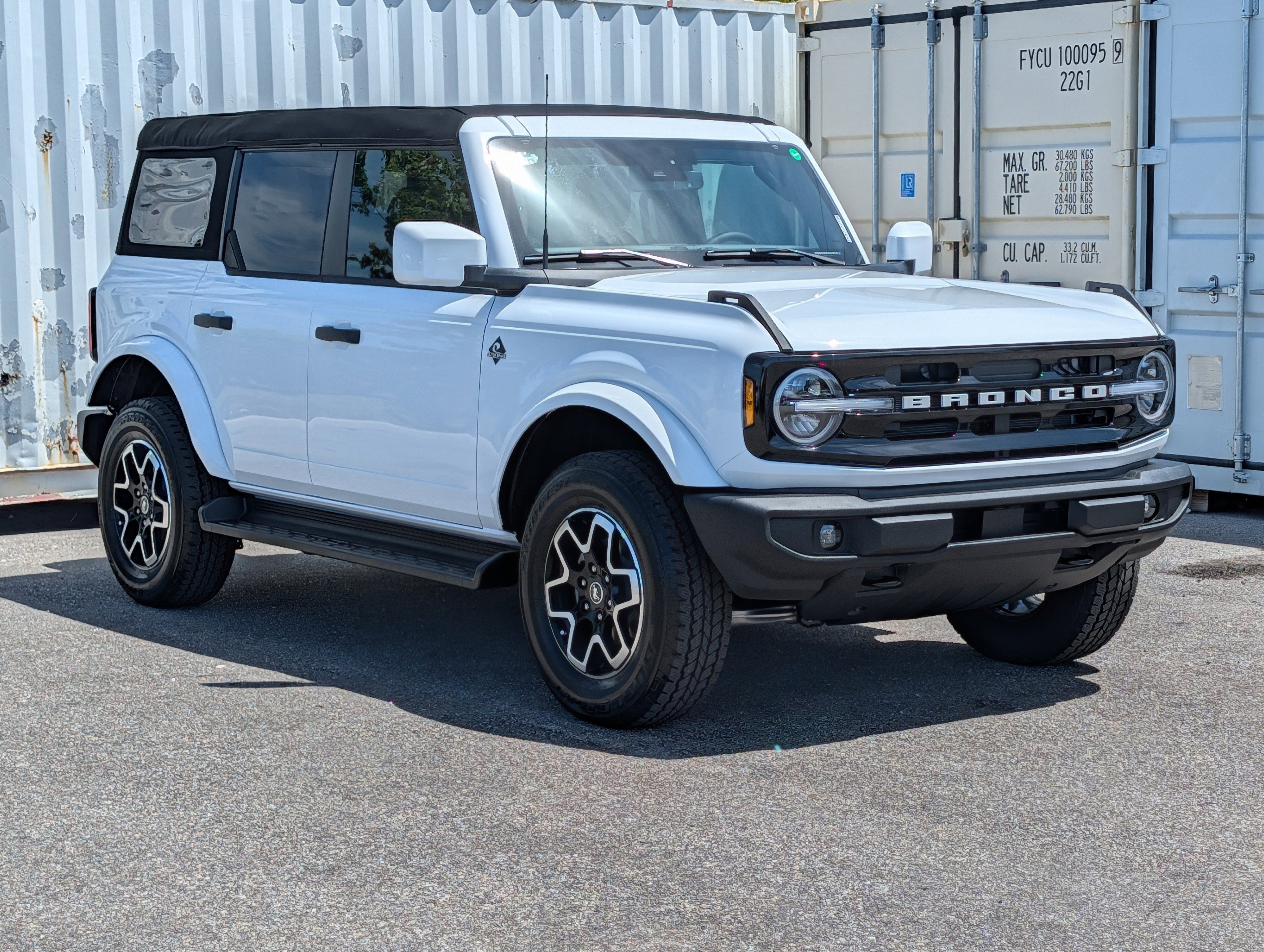2026 Ford Bronco Outer Banks