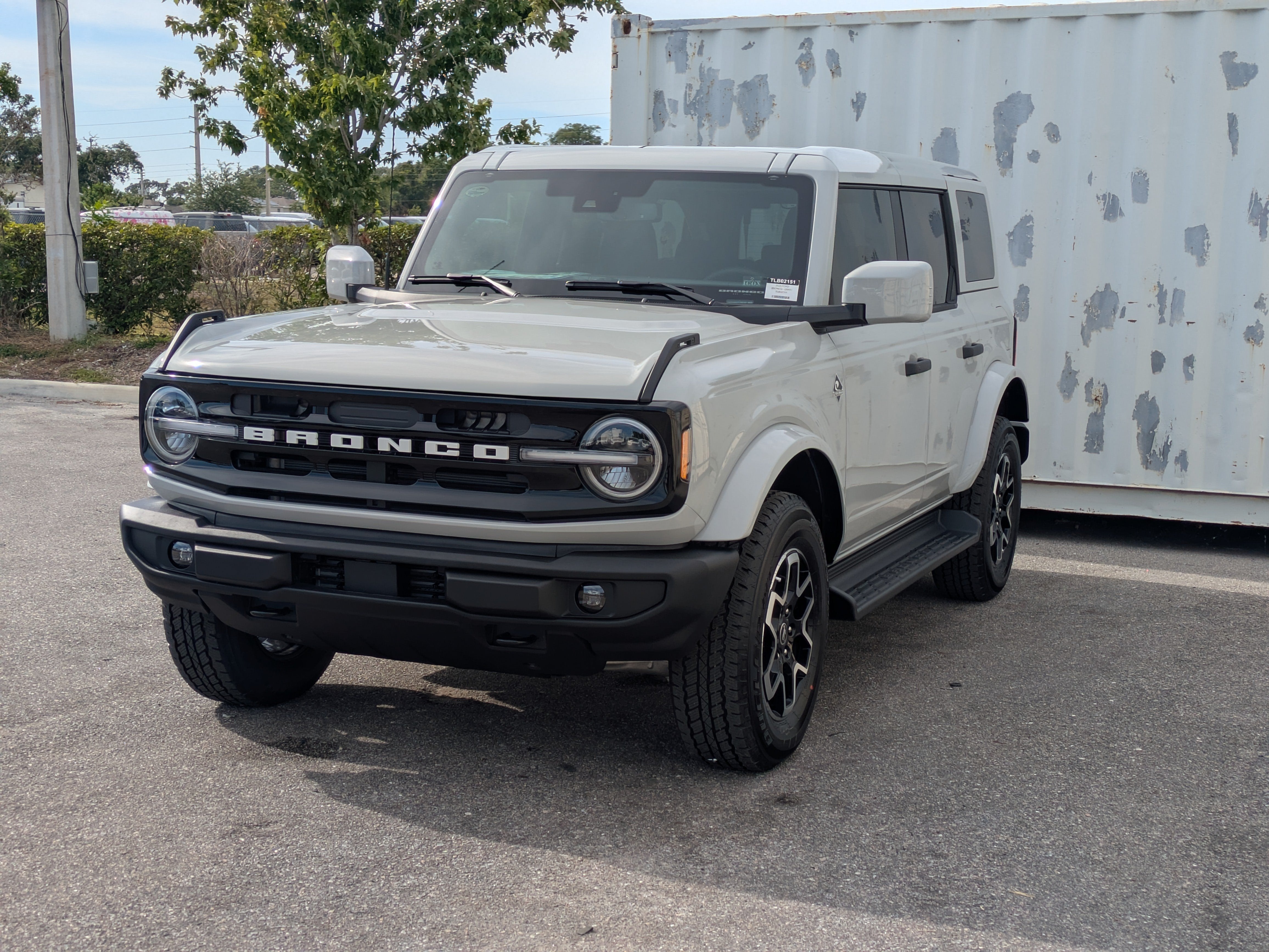 2026 Ford Bronco Outer Banks