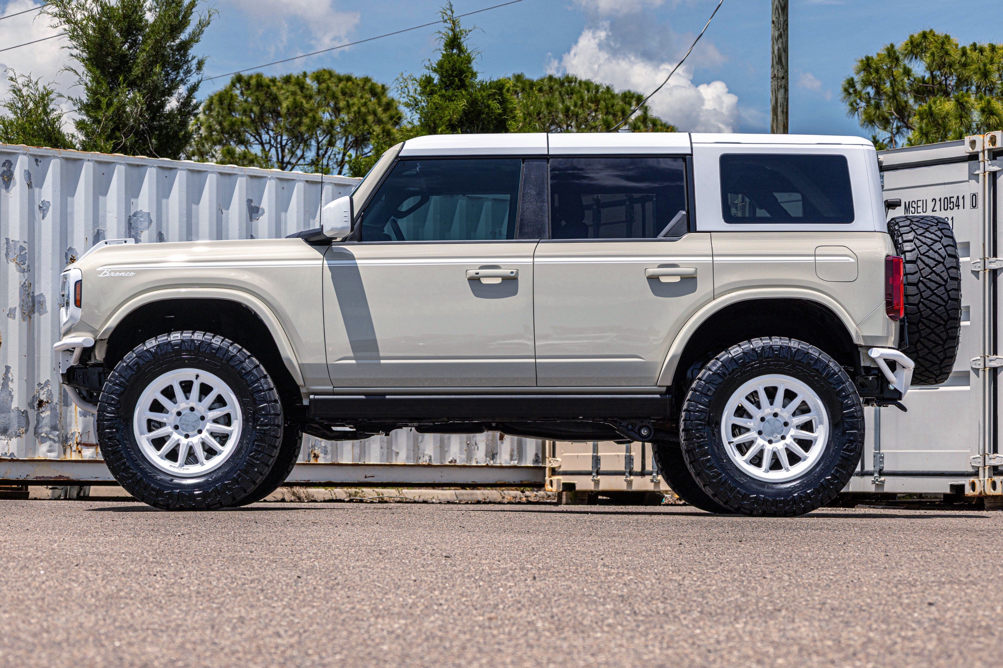 2026 Ford Bronco Heritage Edition