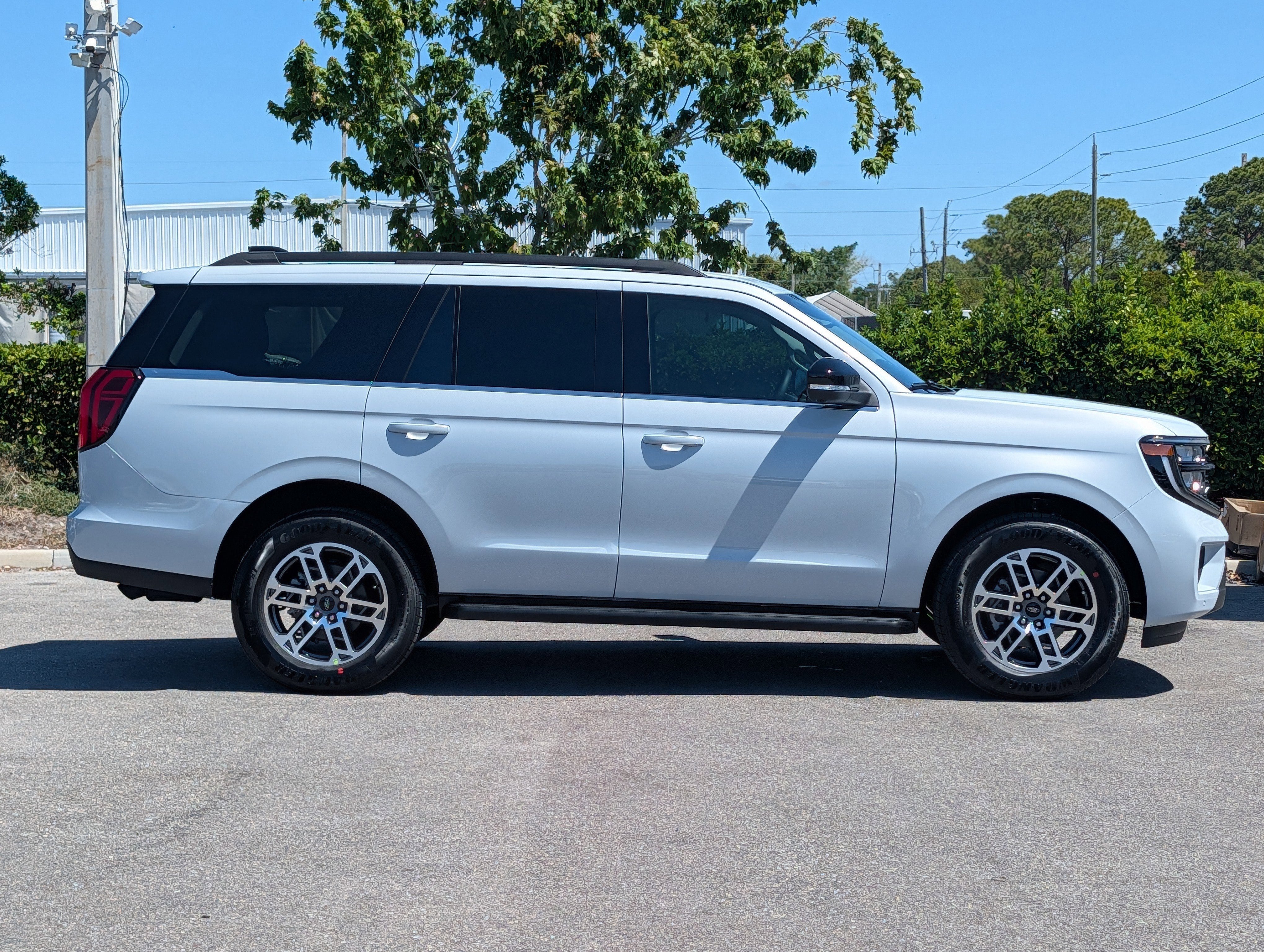 2026 Ford Expedition Active