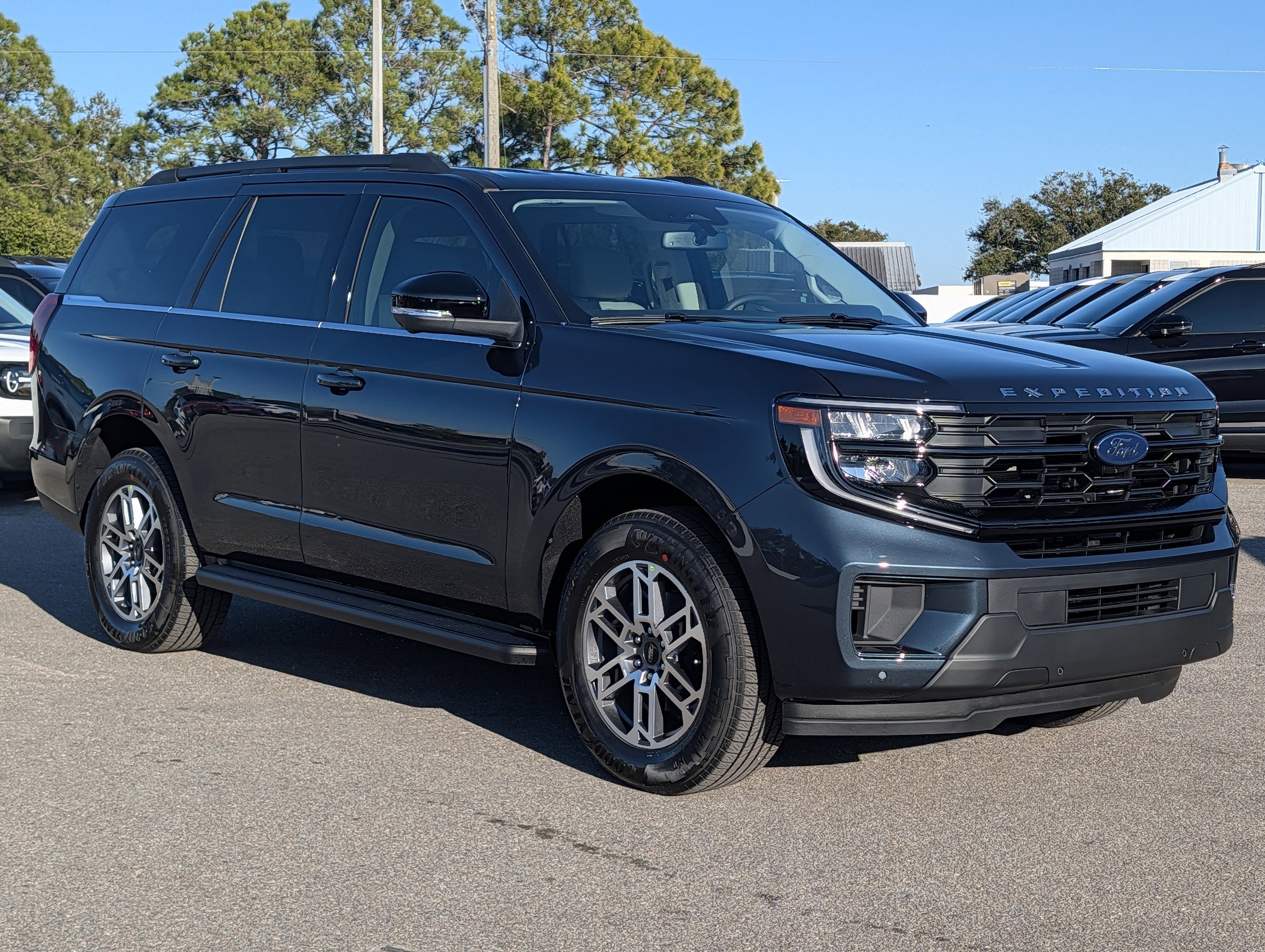 2026 Ford Expedition Active
