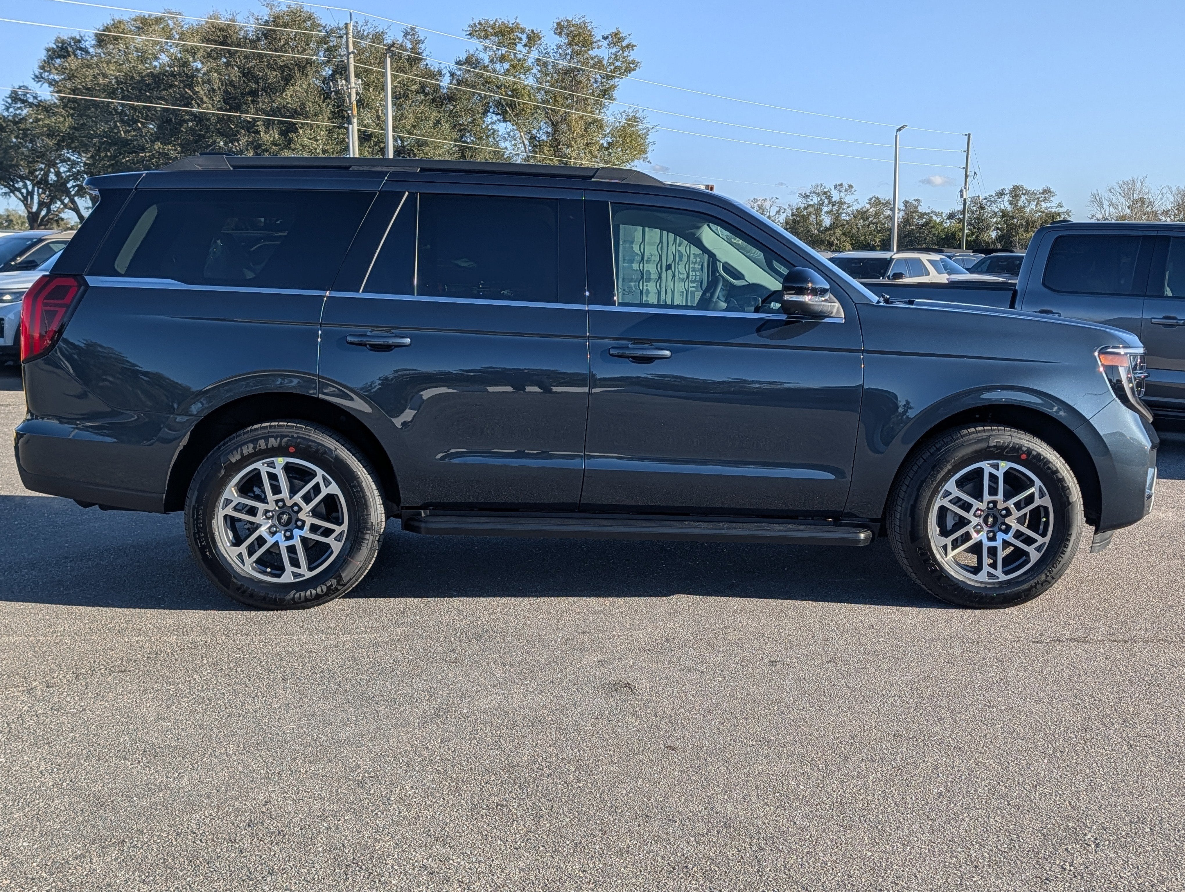 2026 Ford Expedition Active