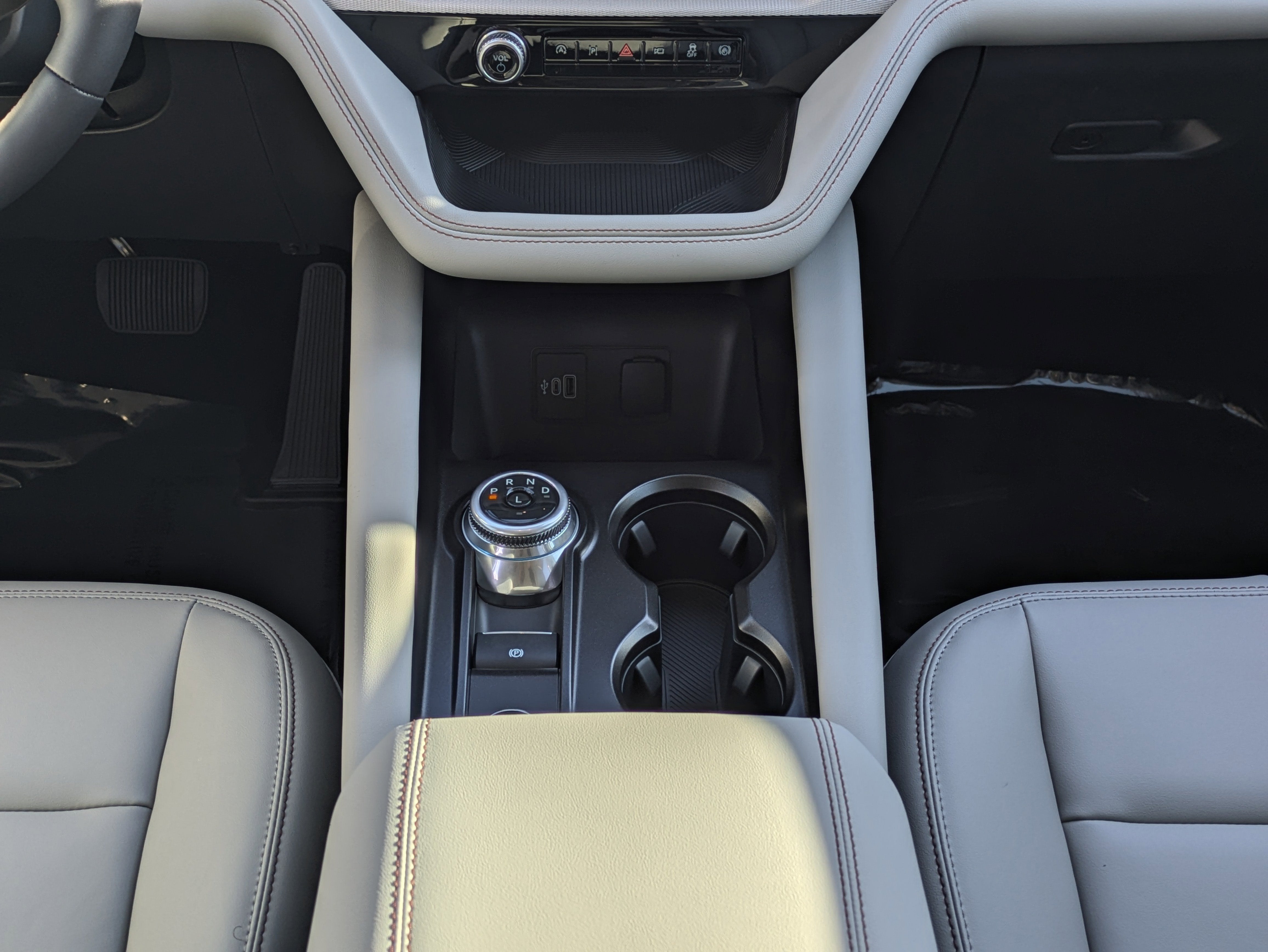 2026 Ford Explorer Active (100A)