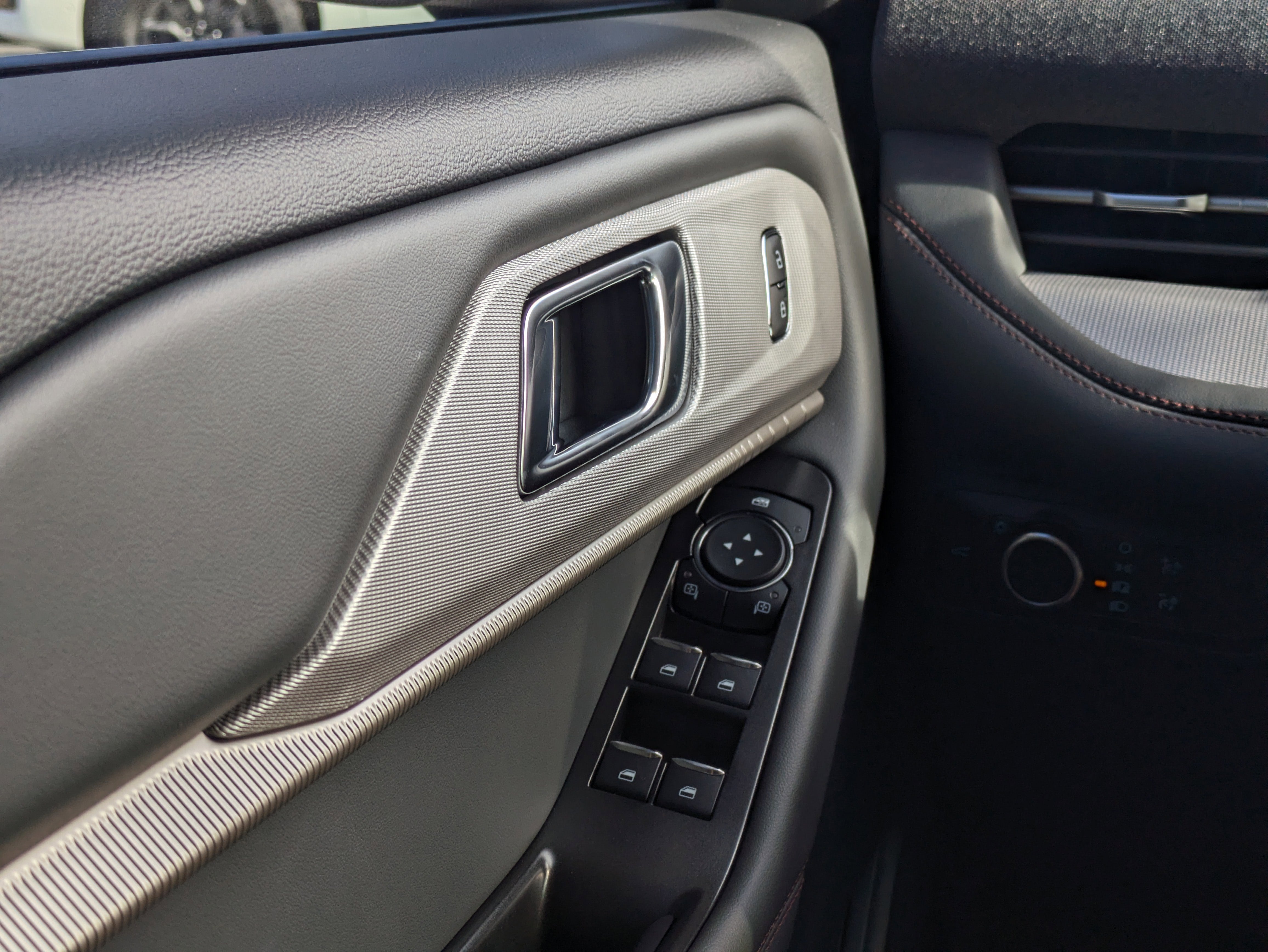 2026 Ford Explorer Active (200A)