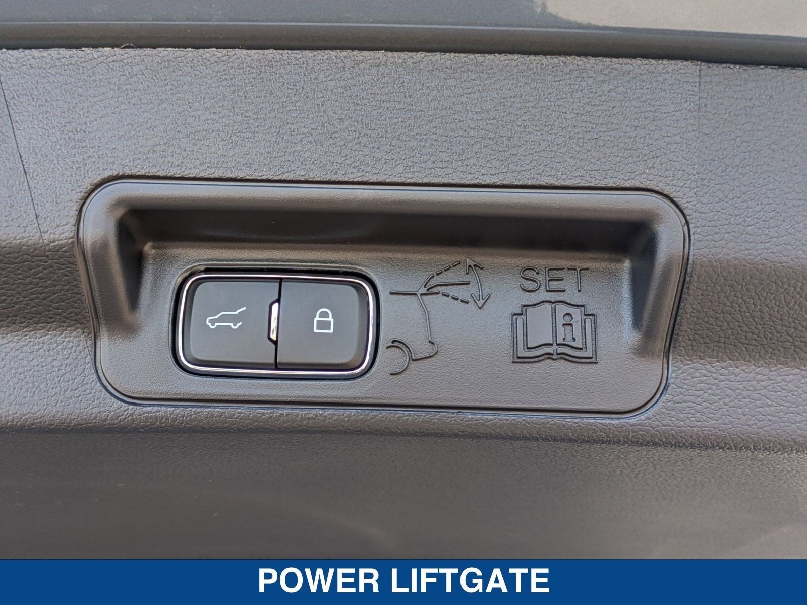 2026 Ford Explorer Active (200A)