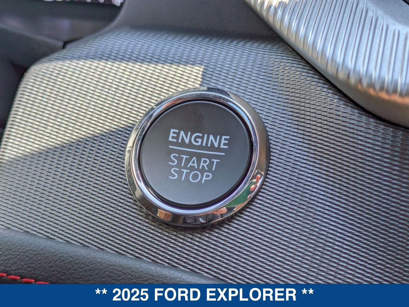 2025 Ford Explorer ST-Line