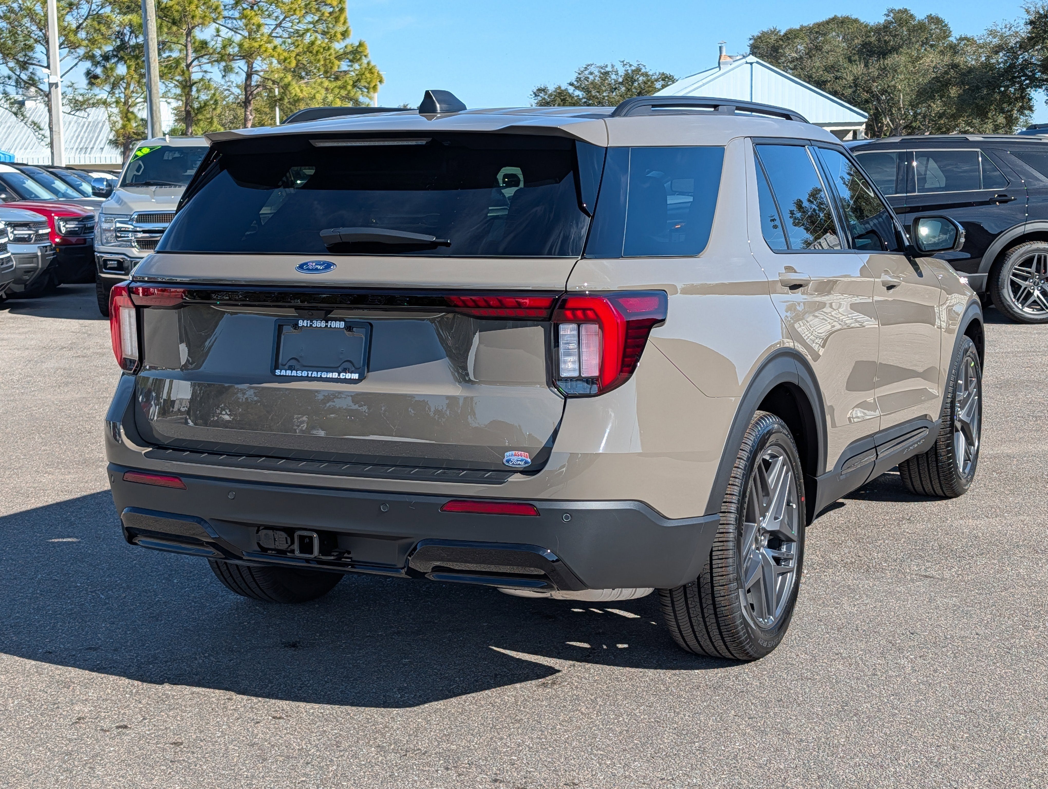 2026 Ford Explorer ST-Line
