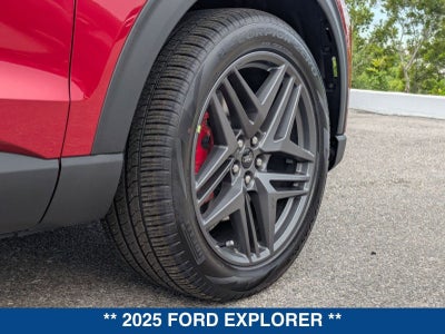 2025 Ford Explorer ST