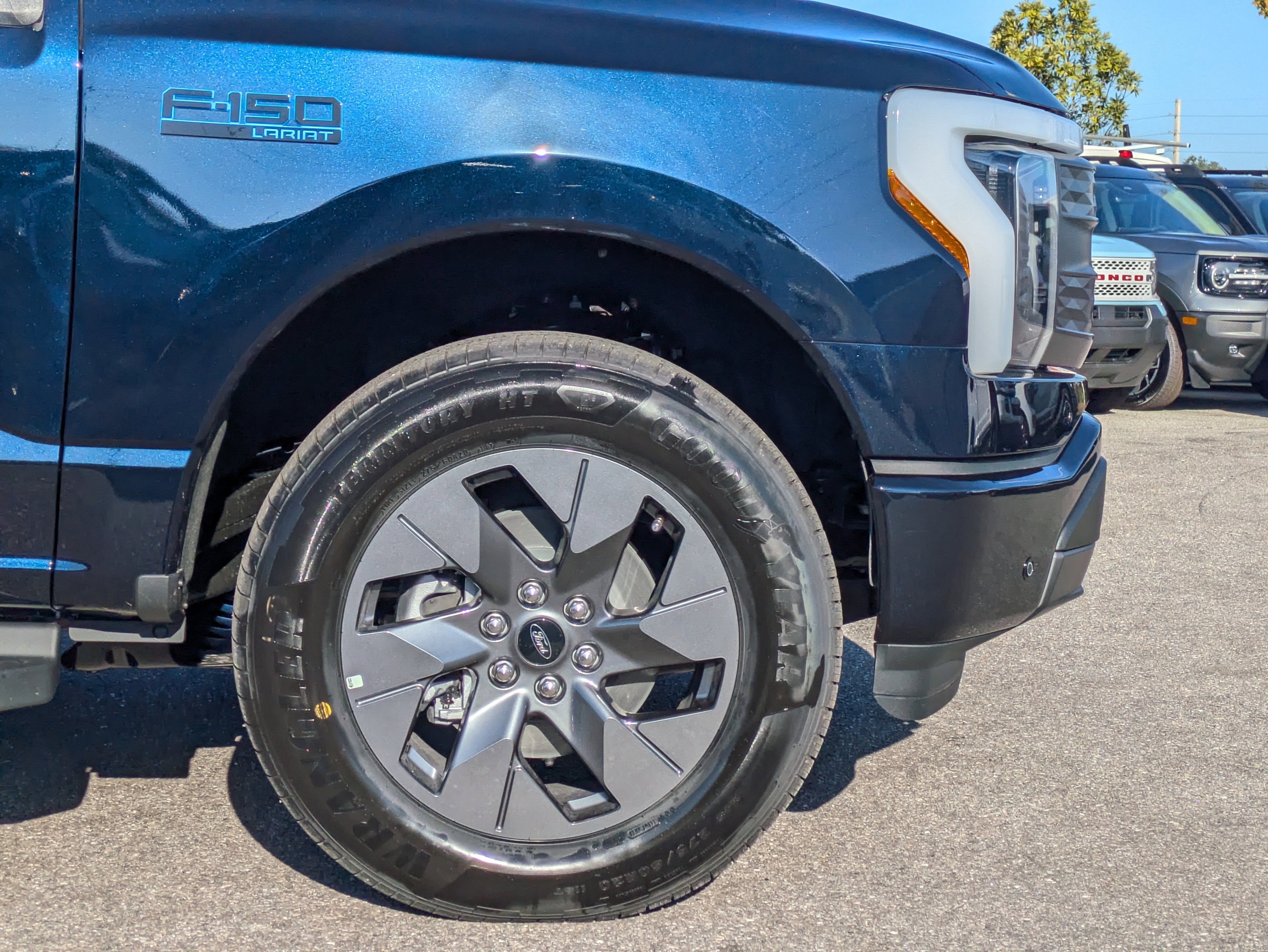 2025 Ford F-150 Lightning Lariat