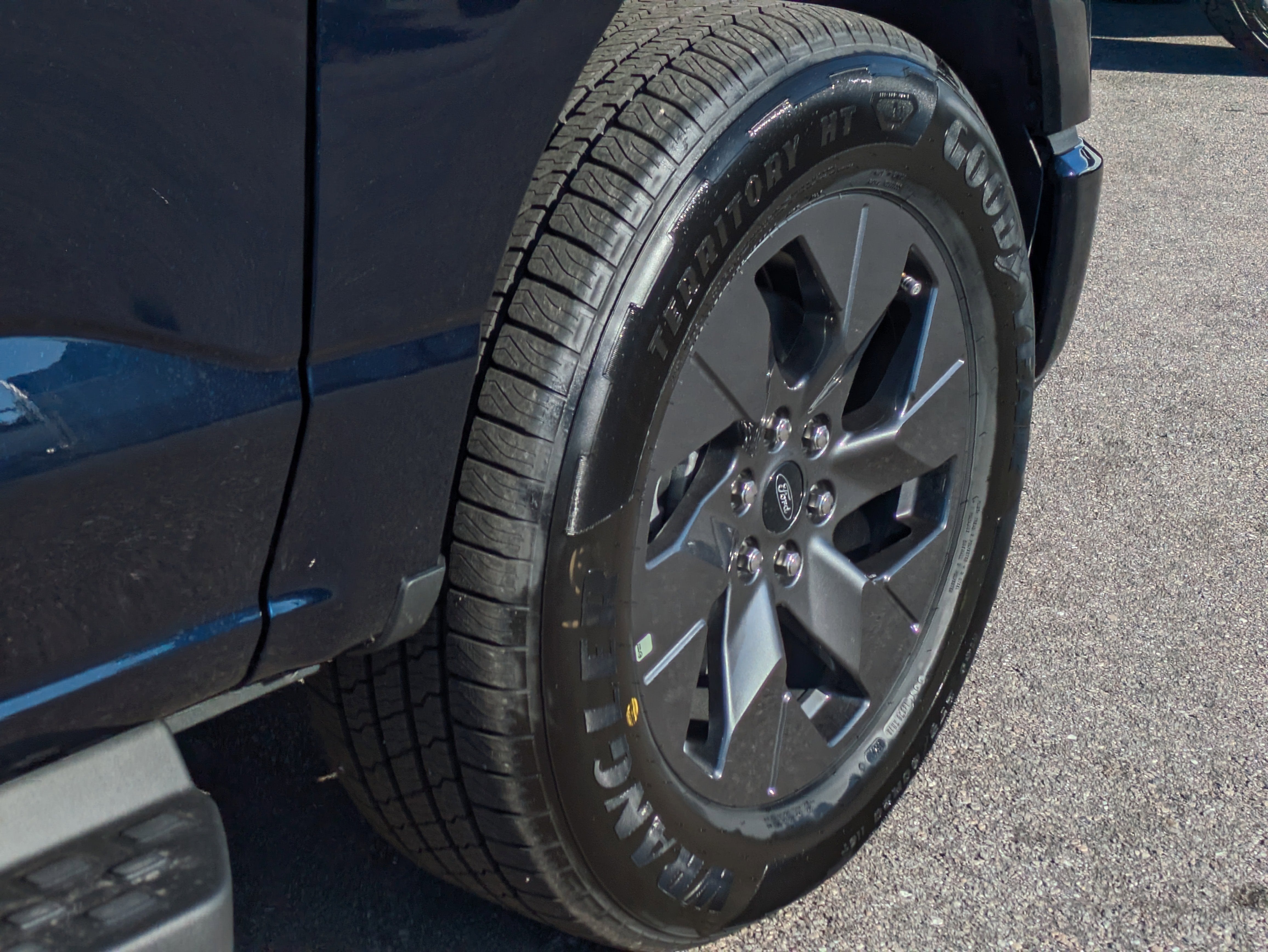 2025 Ford F-150 Lightning Lariat