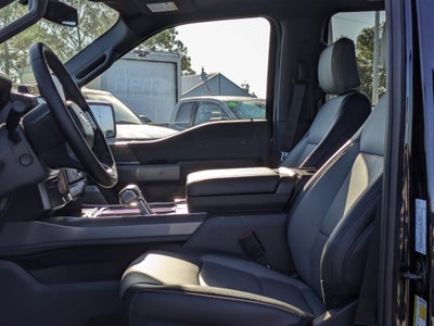 2025 Ford F-150 Lightning Lariat