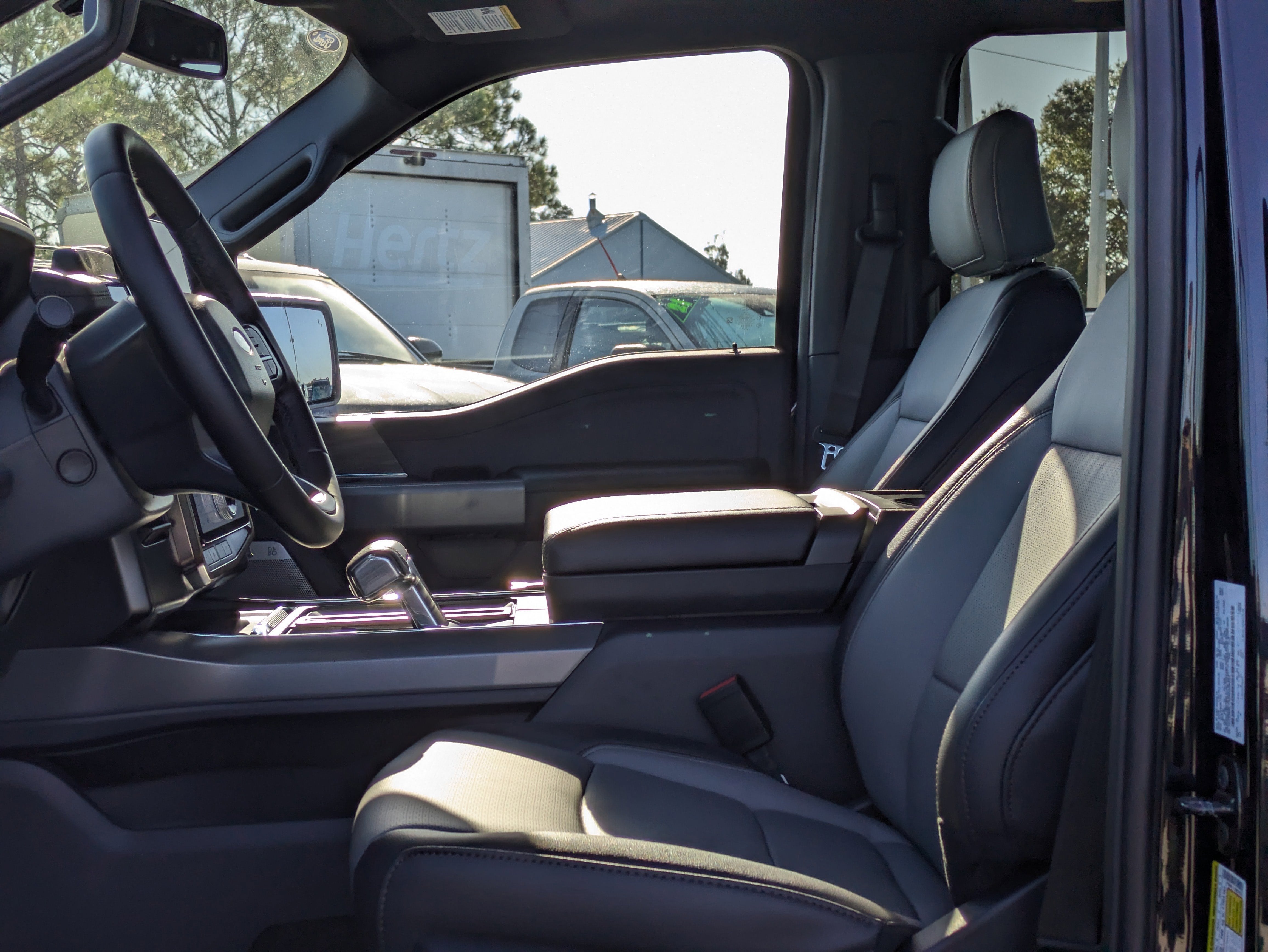 2025 Ford F-150 Lightning Lariat