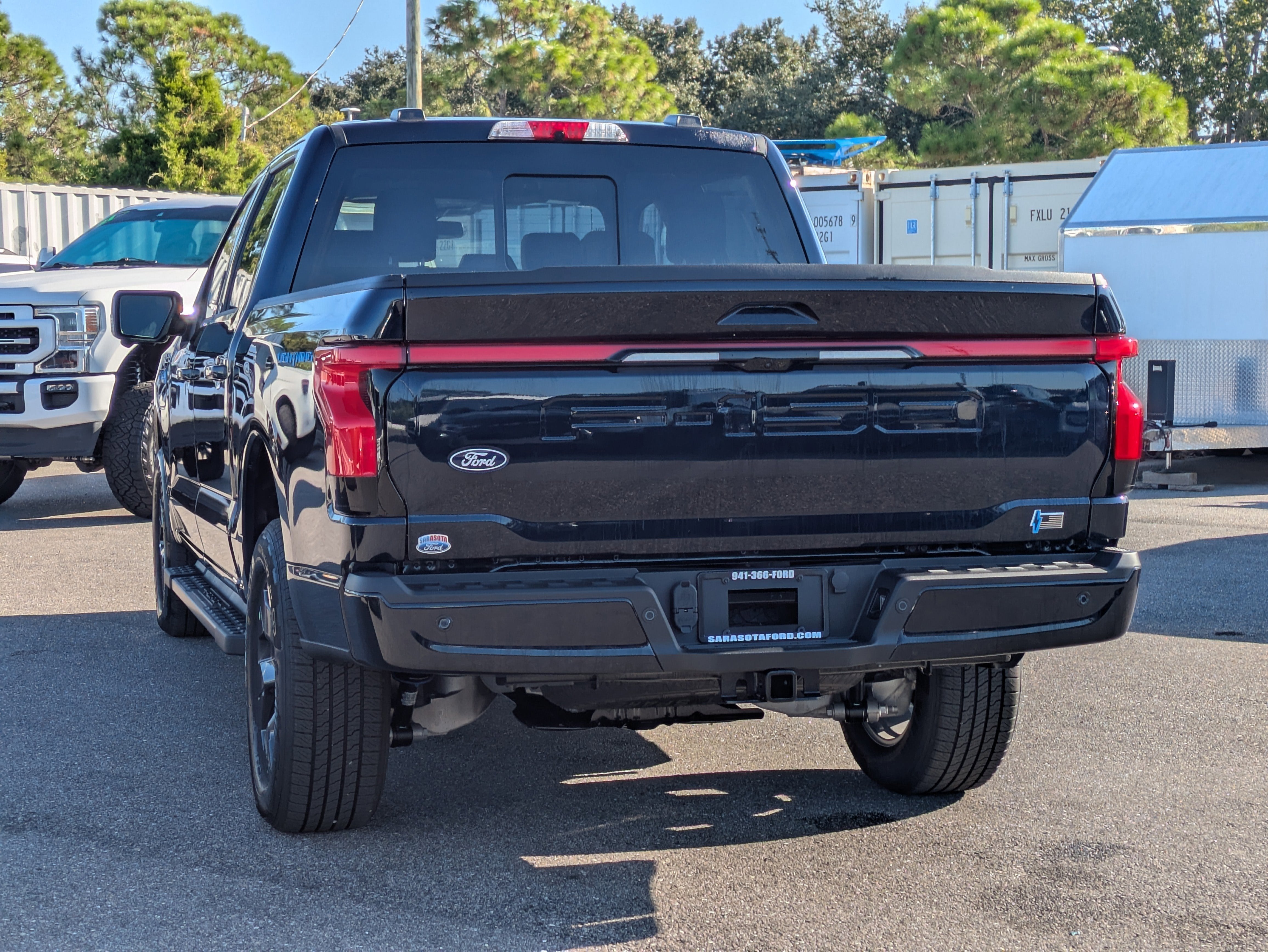 2025 Ford F-150 Lightning Lariat