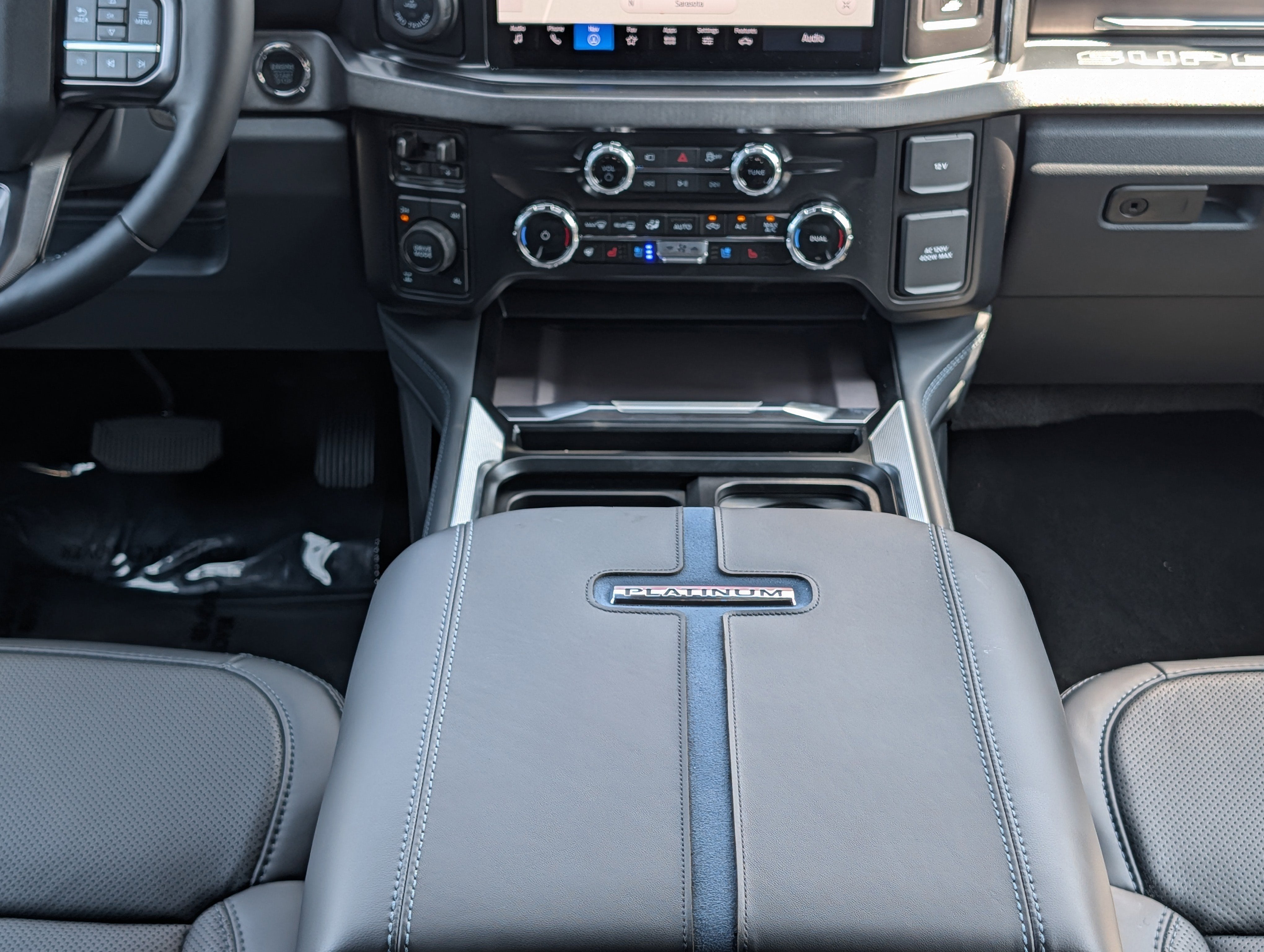 2026 Ford SUPER DUTY F-250 Platinum