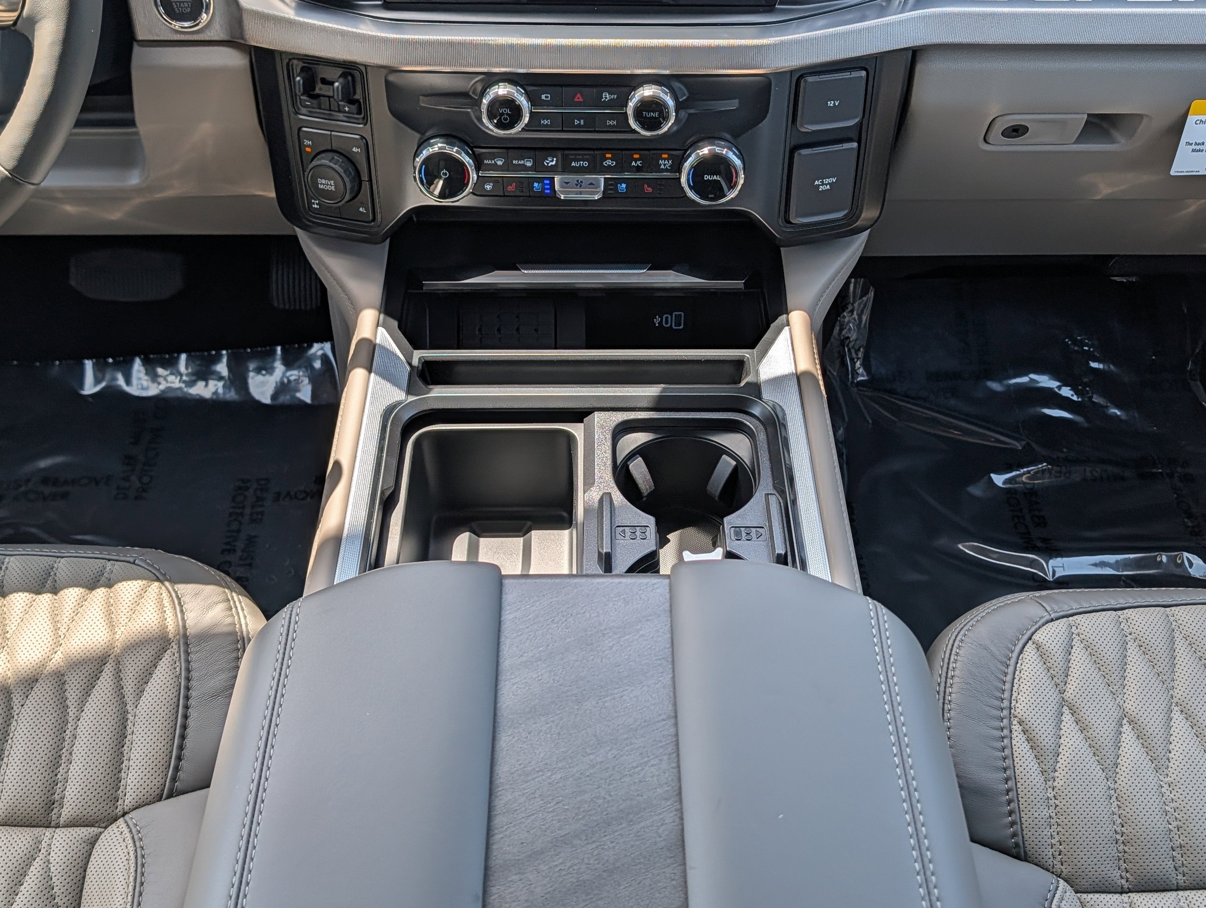 2026 Ford SUPER DUTY F-250 Platinum