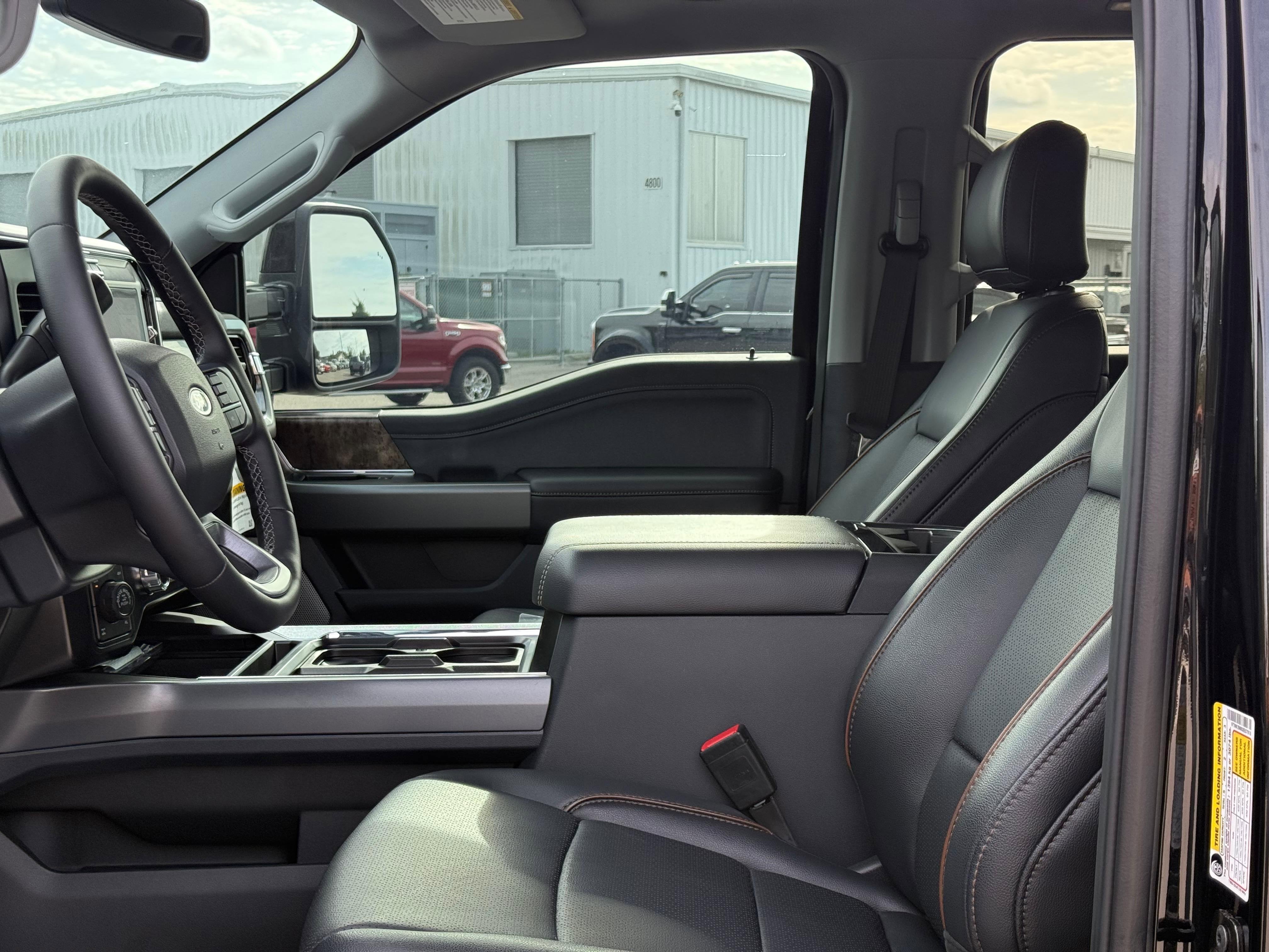 2025 Ford SUPER DUTY F-250 Lariat