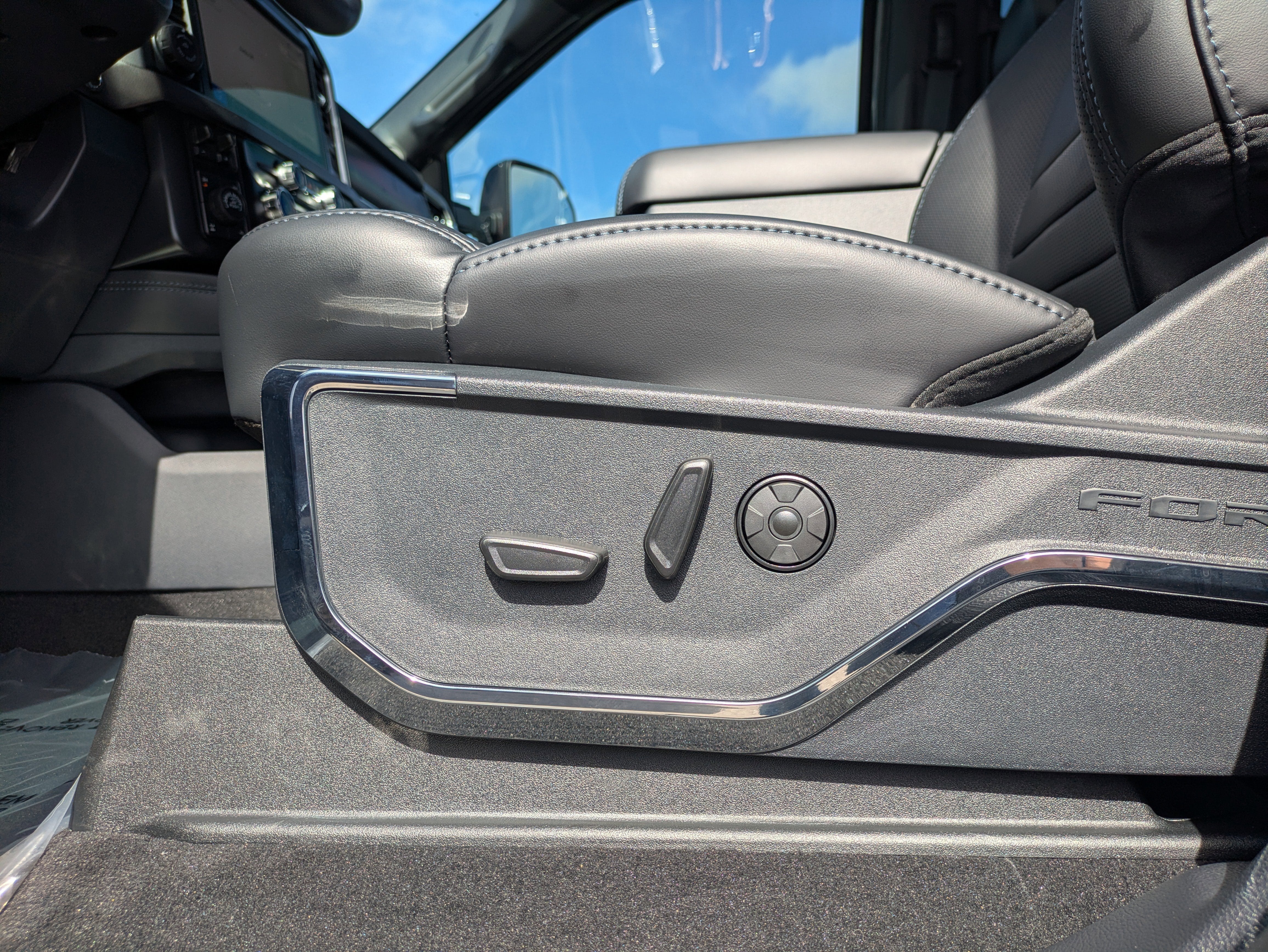 2026 Ford SUPER DUTY F-250 Platinum