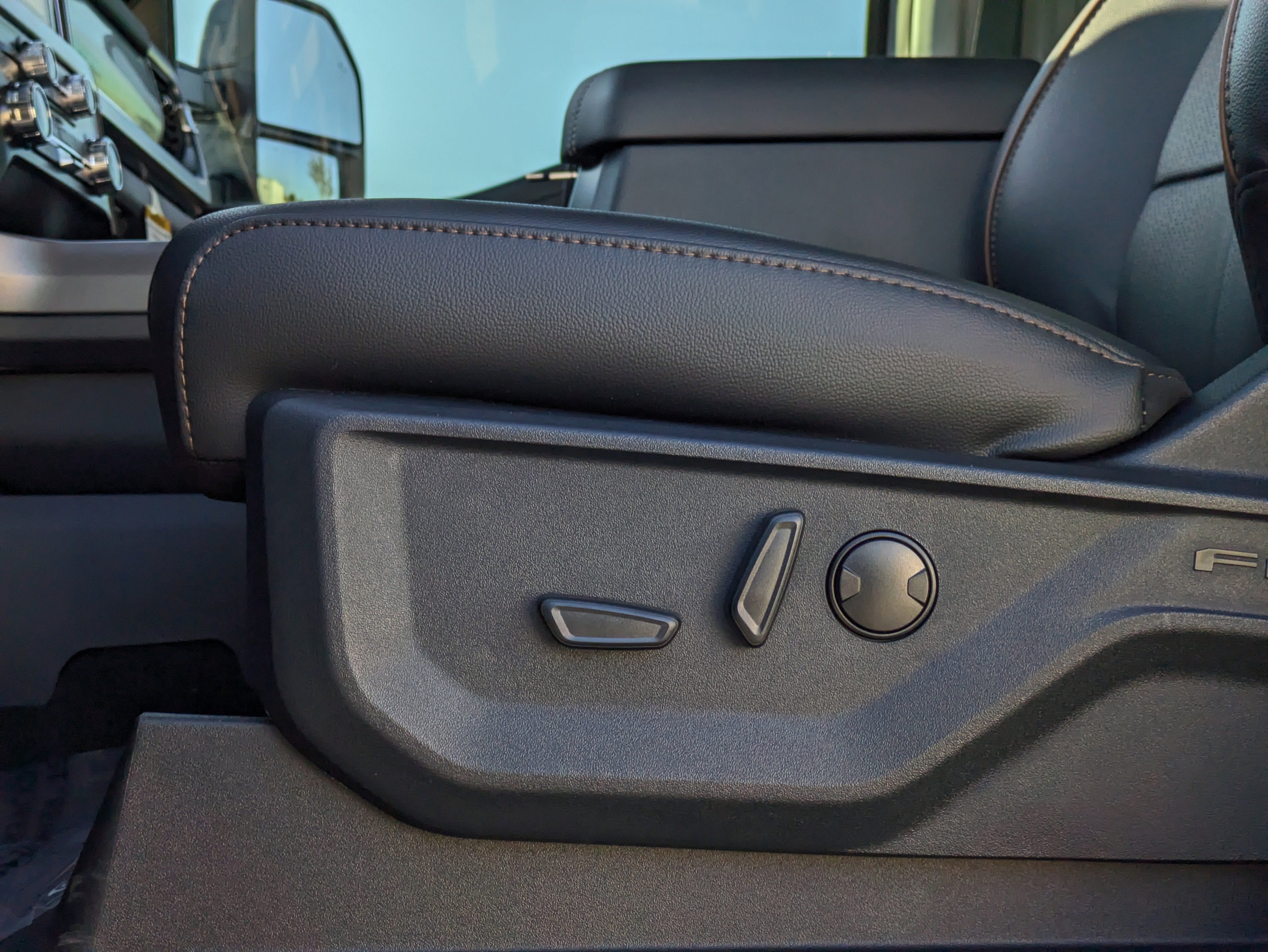 2026 Ford SUPER DUTY F-250 Lariat