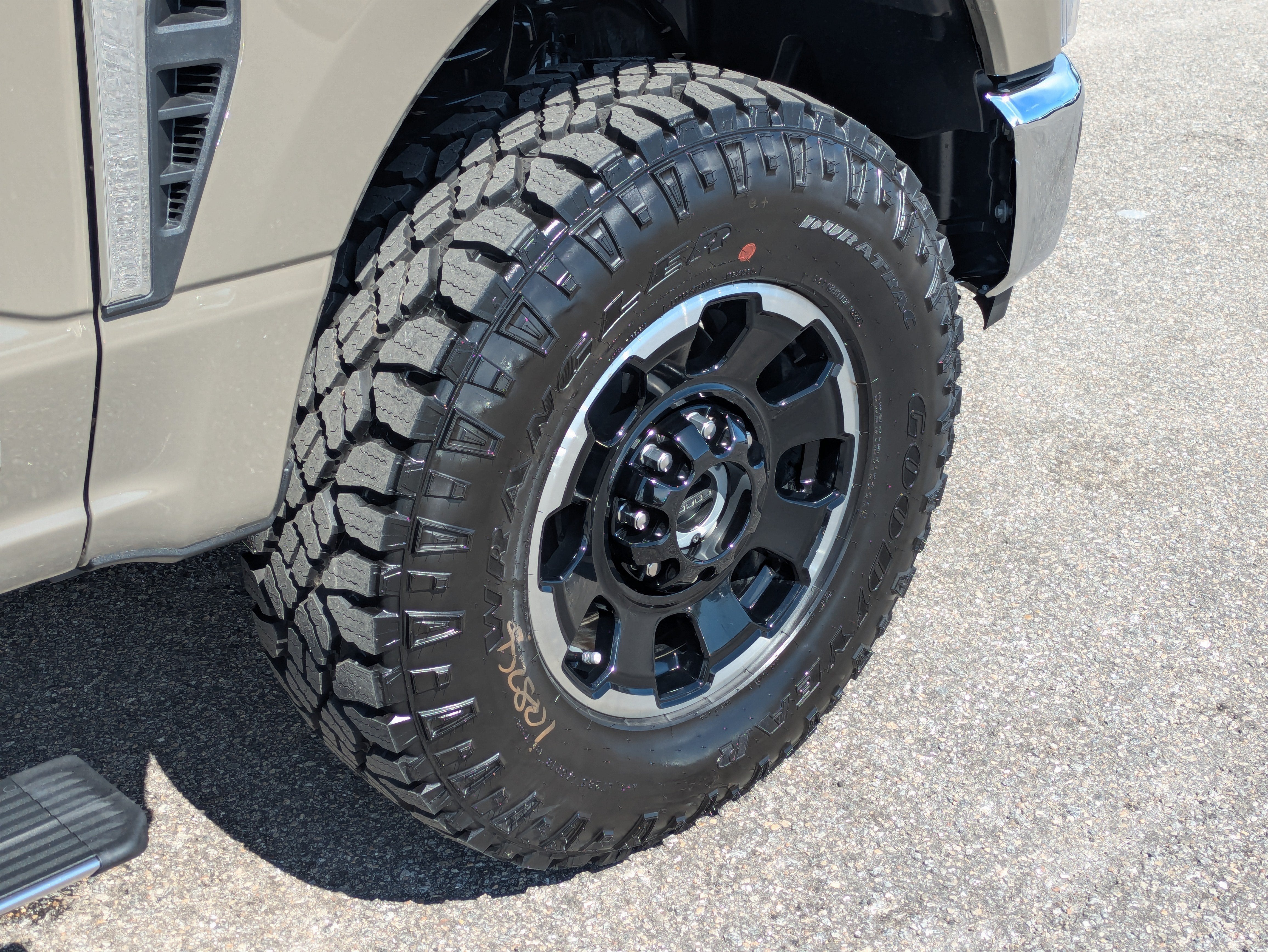 2026 Ford SUPER DUTY F-250 Lariat