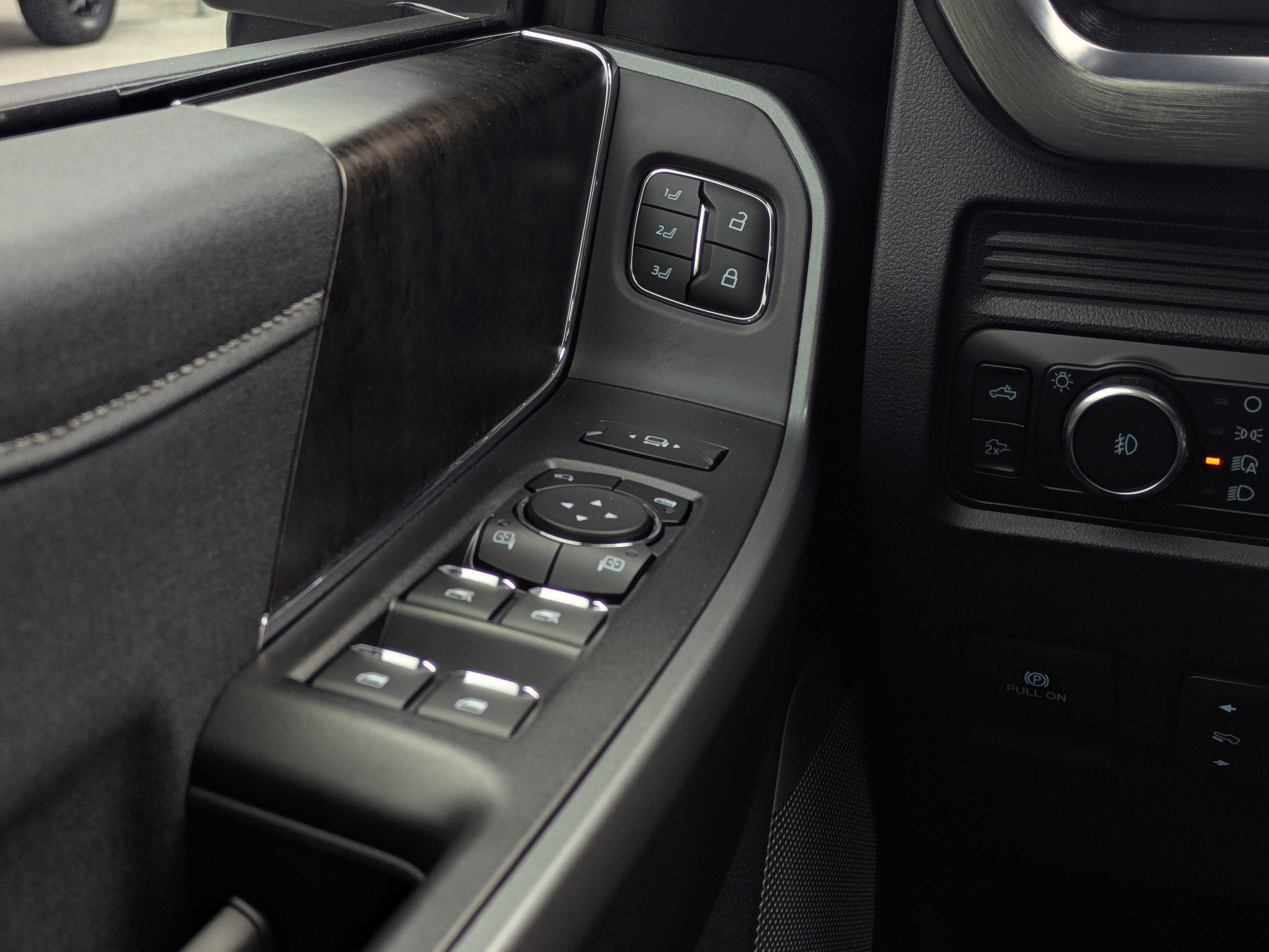 2025 Ford Super Duty F-250 SRW Lariat