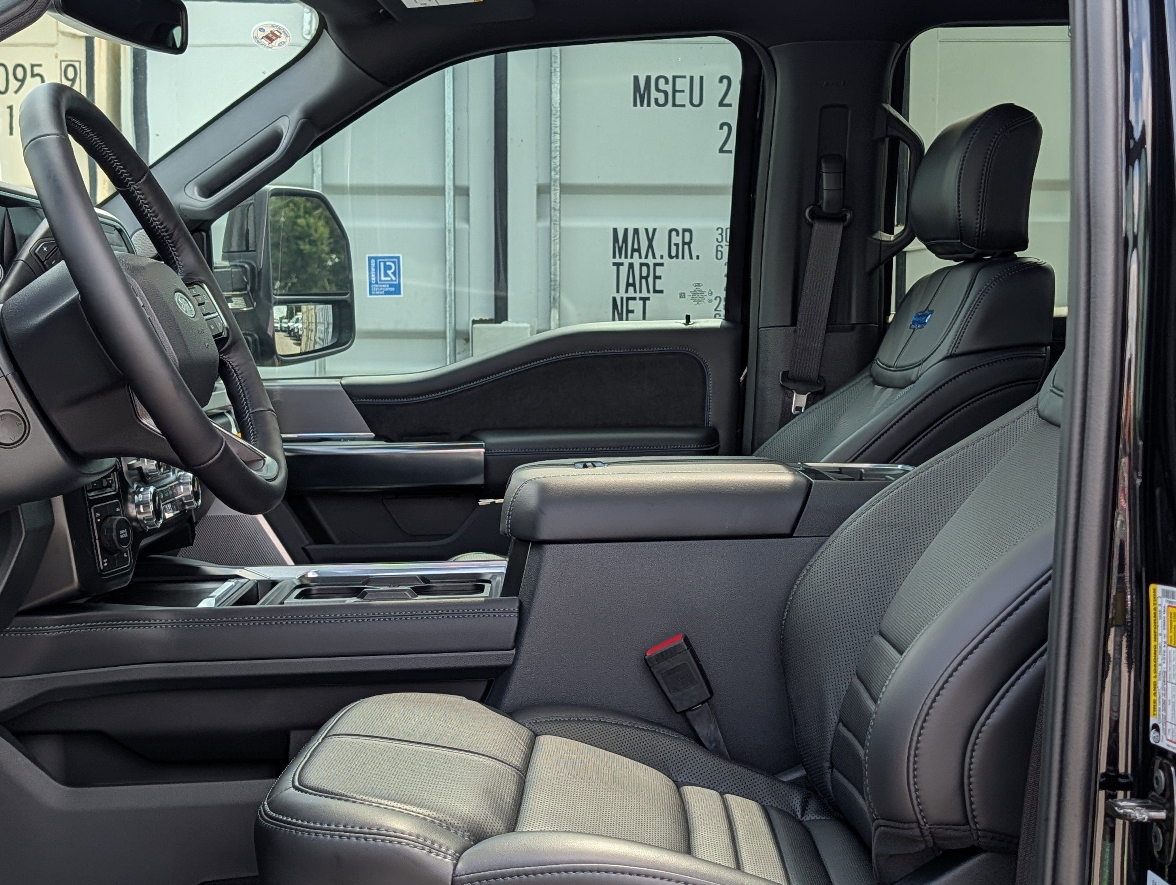2026 Ford SUPER DUTY F-250 Platinum
