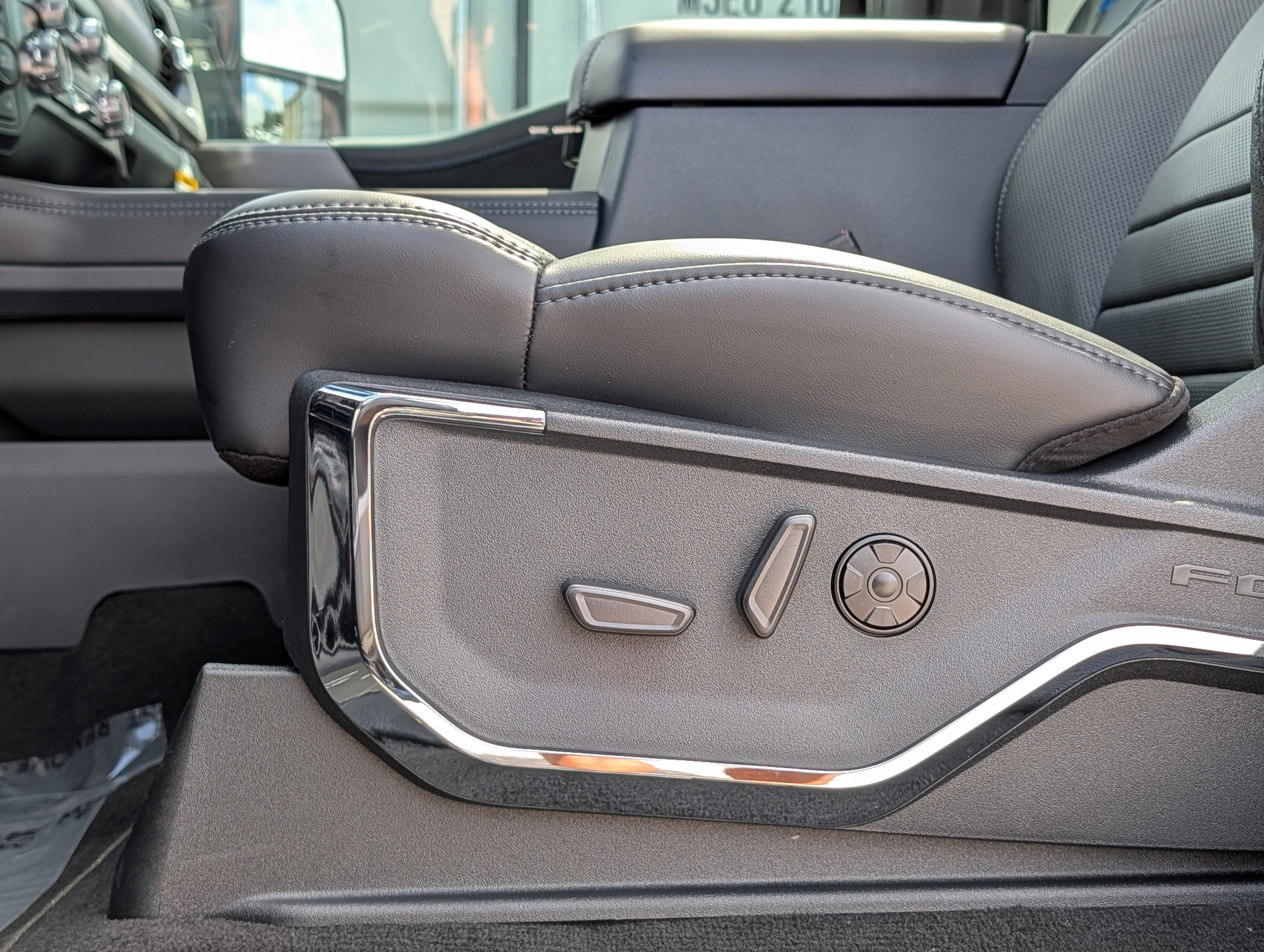 2026 Ford SUPER DUTY F-250 Platinum