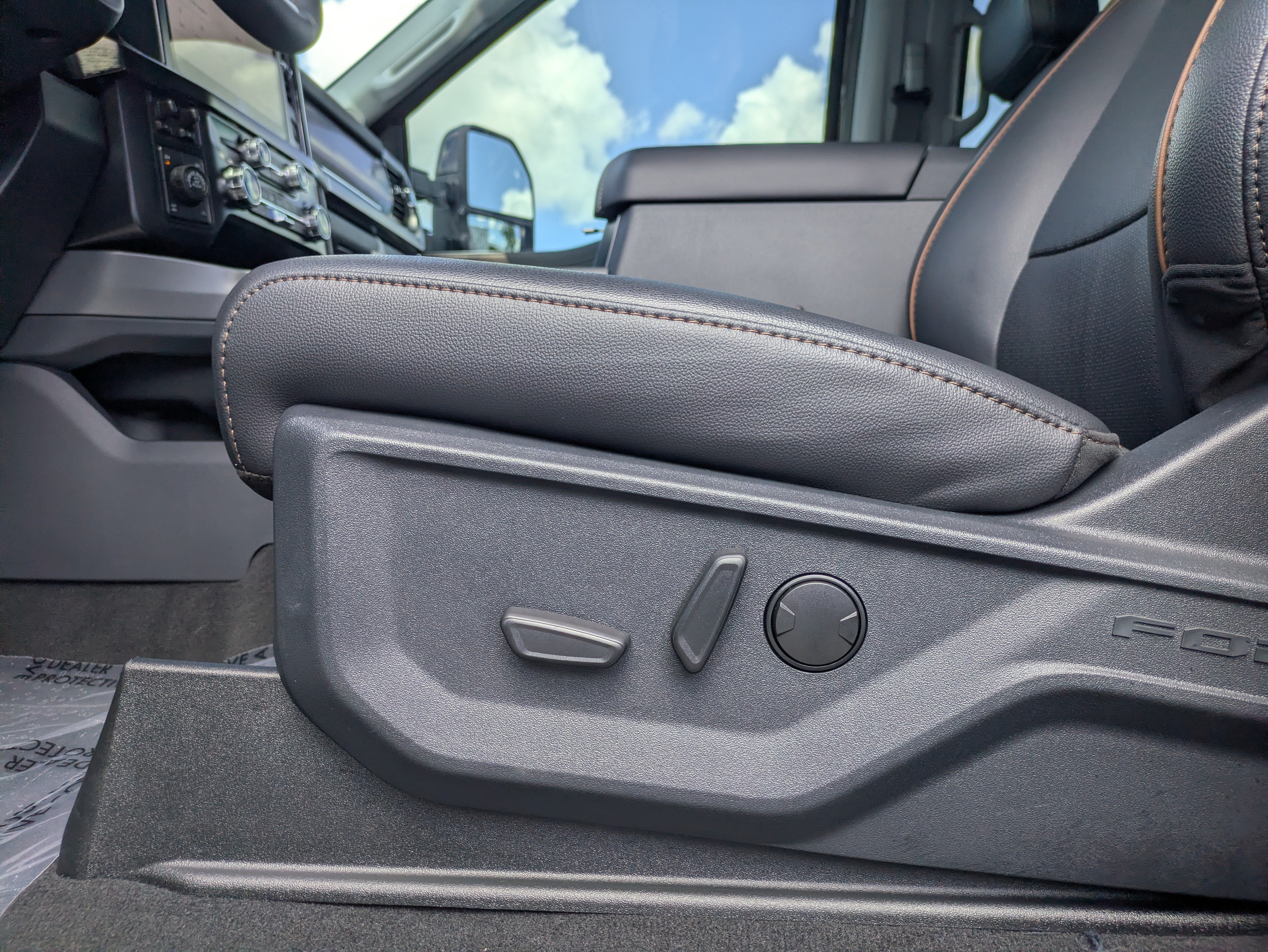 2026 Ford SUPER DUTY F-250 Lariat