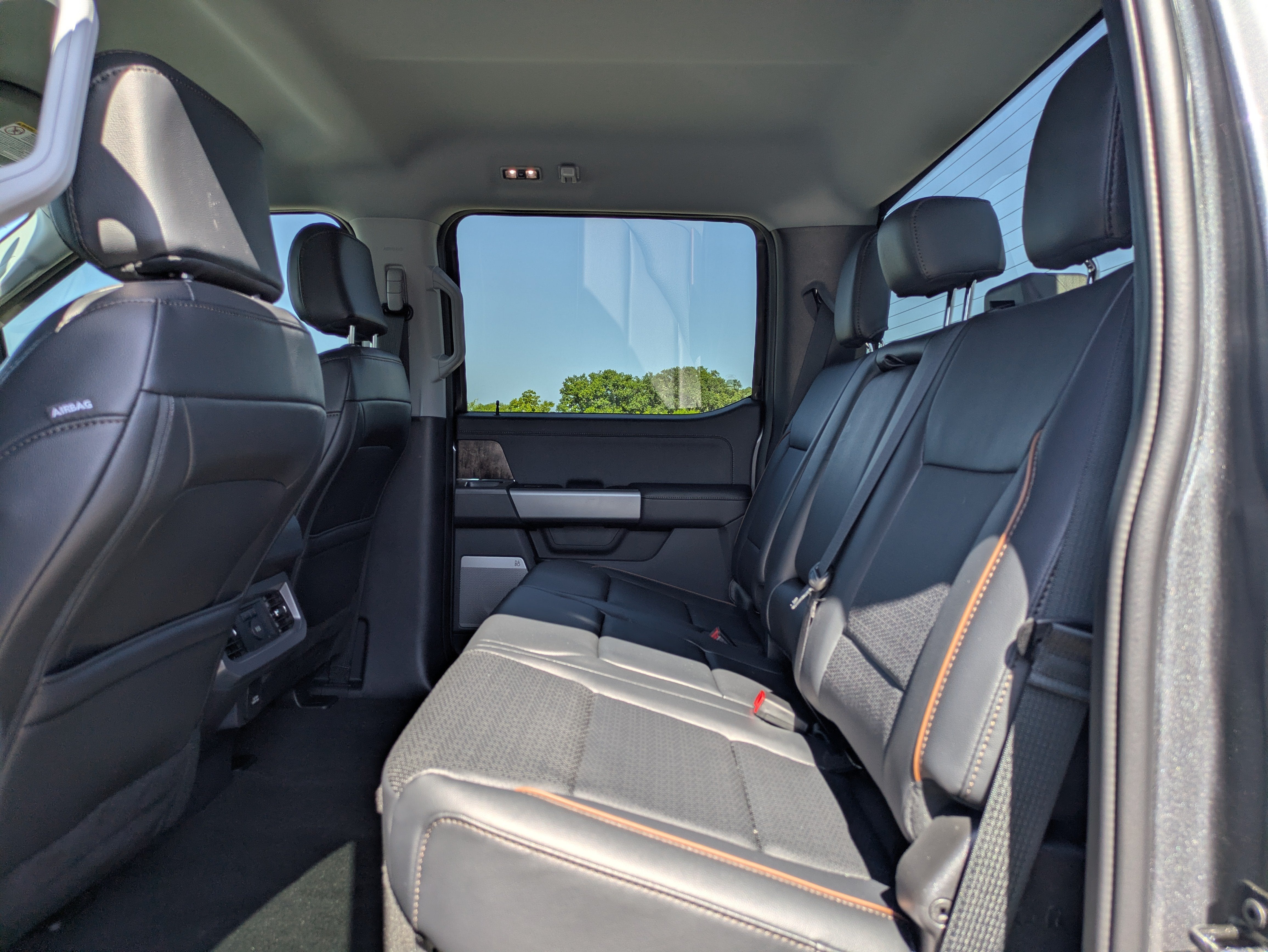 2026 Ford SUPER DUTY F-250 Lariat