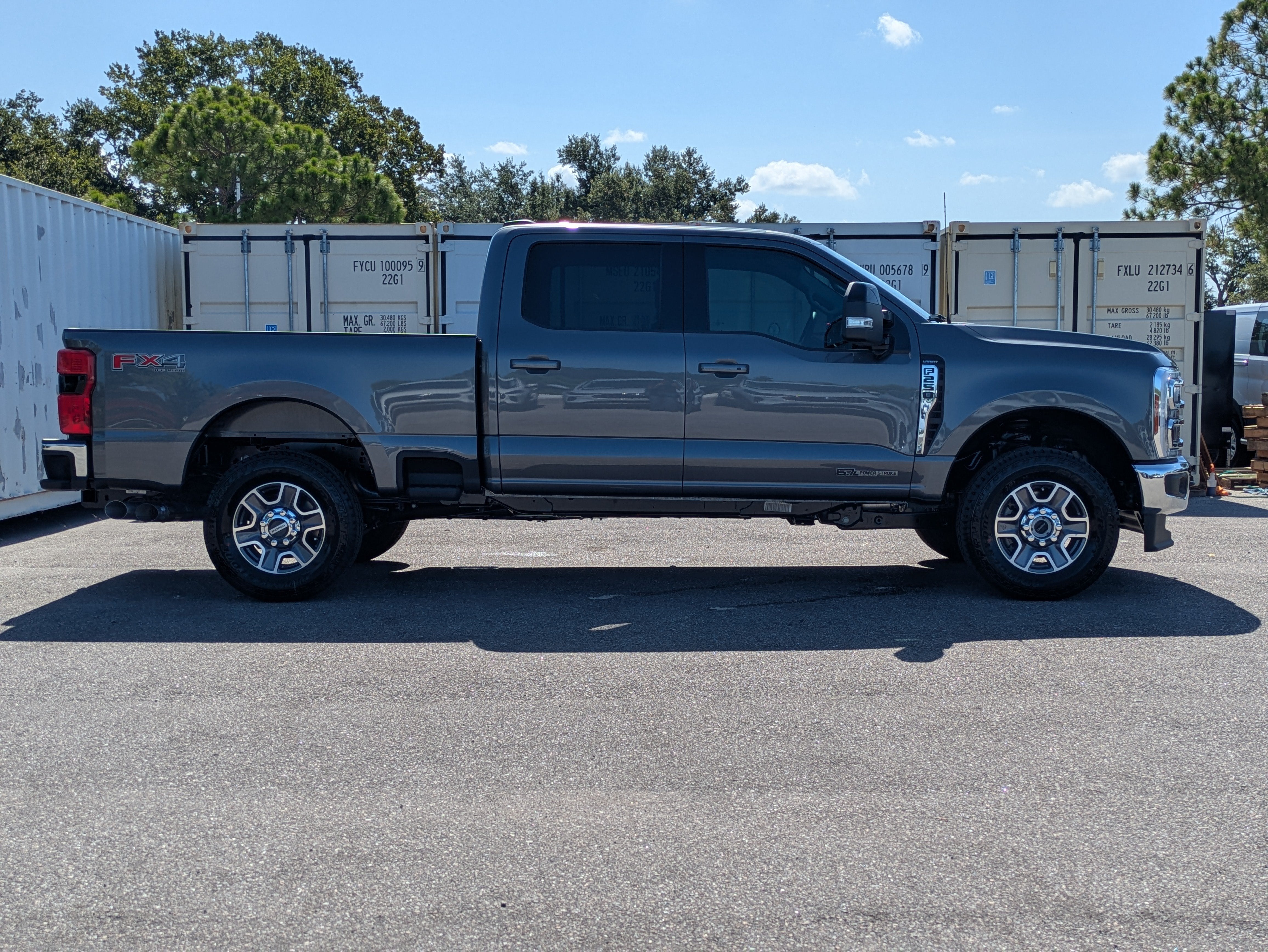 2026 Ford SUPER DUTY F-250 Lariat