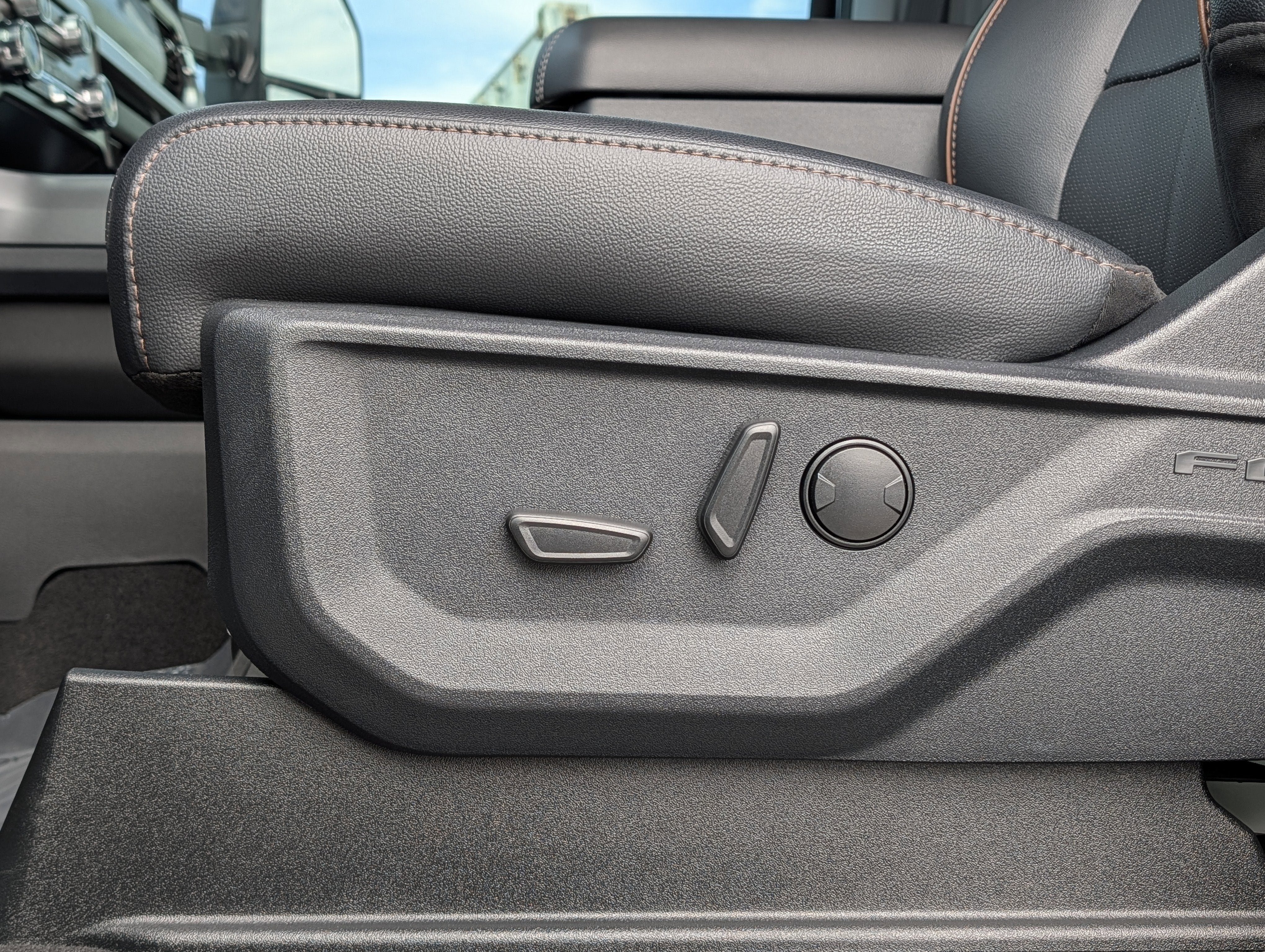 2025 Ford Super Duty F-250 SRW LARIAT