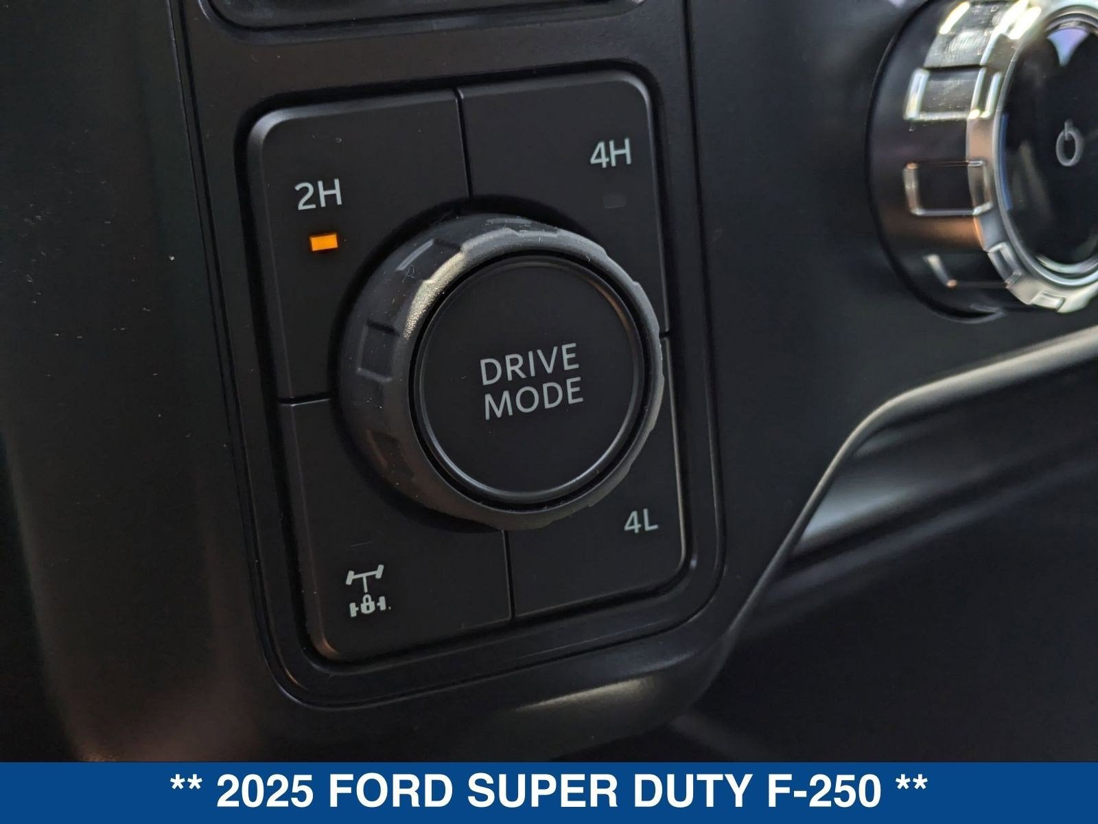 2025 Ford Super Duty F-250 SRW Lariat