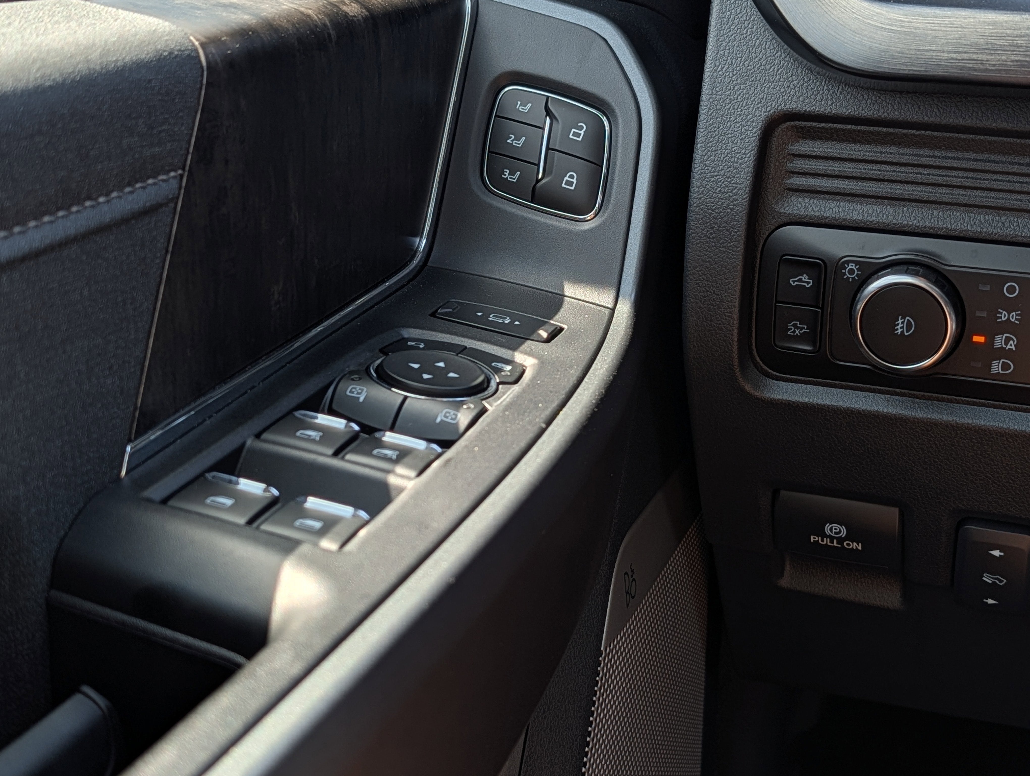 2026 Ford SUPER DUTY F-250 Lariat
