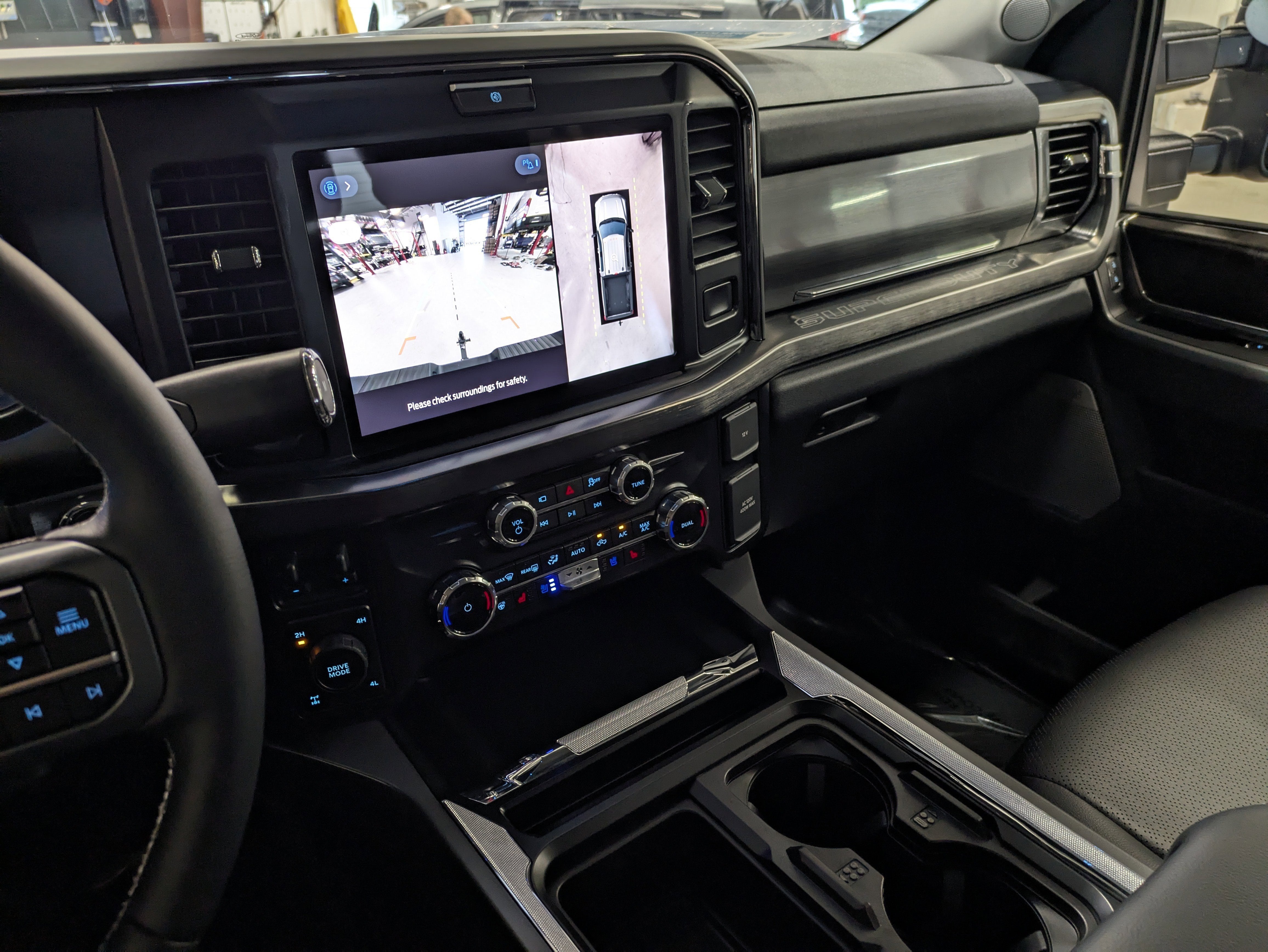 2025 Ford Super Duty F-250 SRW LARIAT