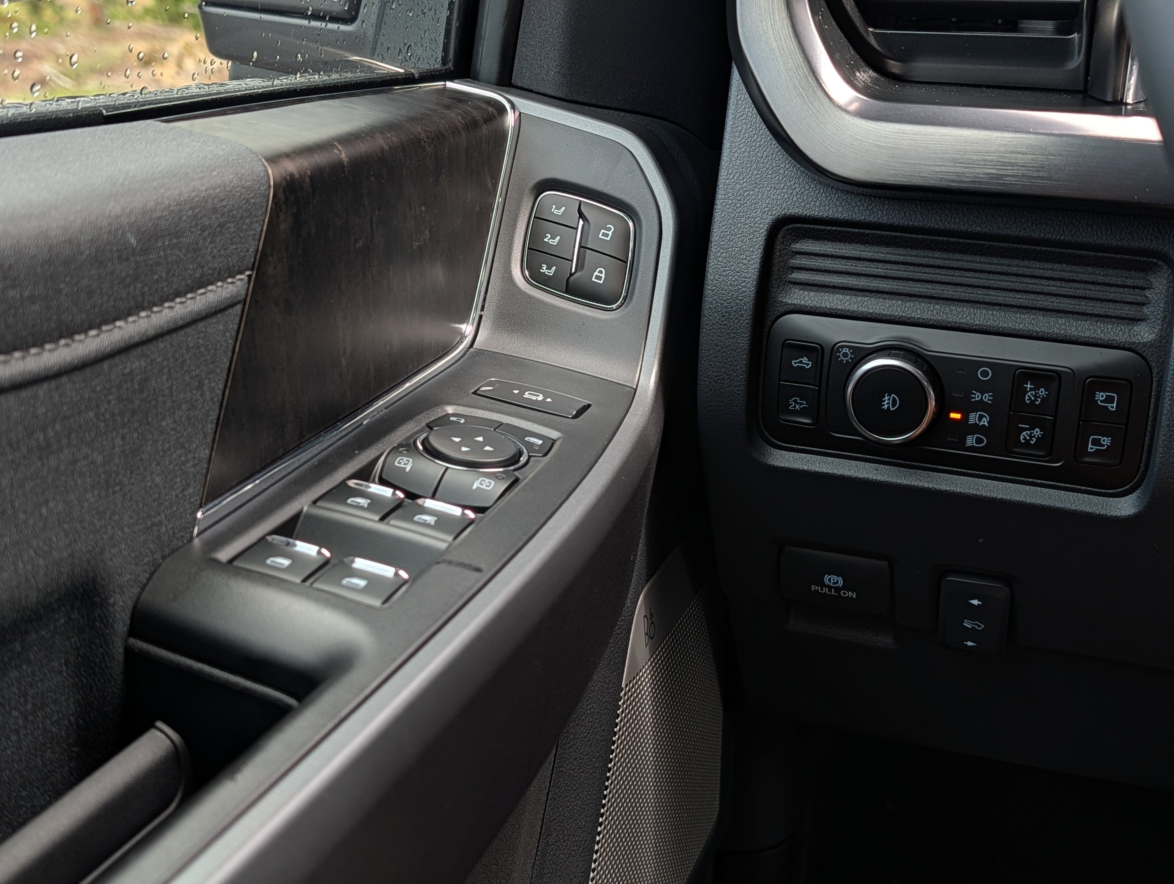 2026 Ford SUPER DUTY F-250 Lariat