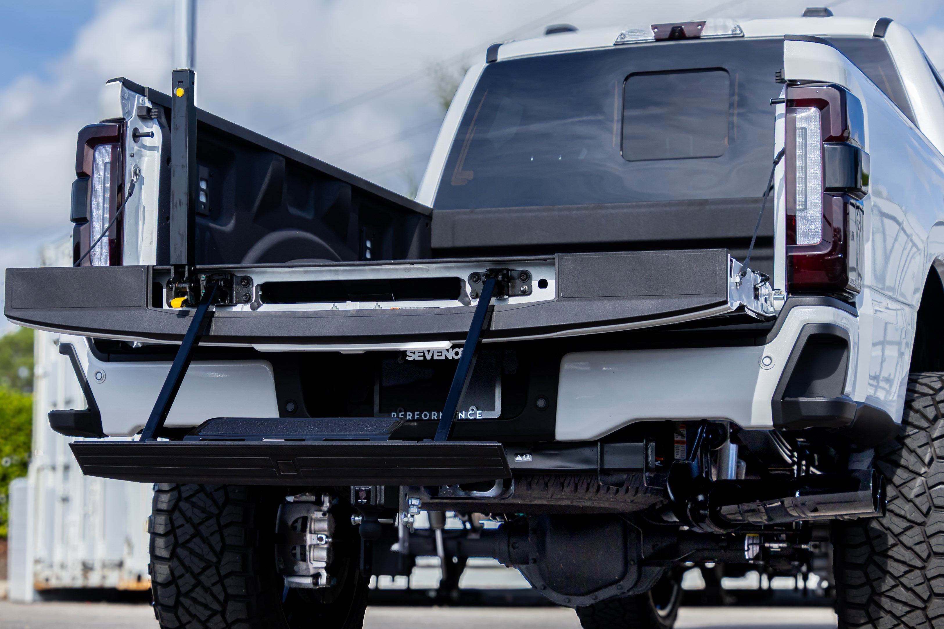 2025 Ford Super Duty F-250 SRW Platinum