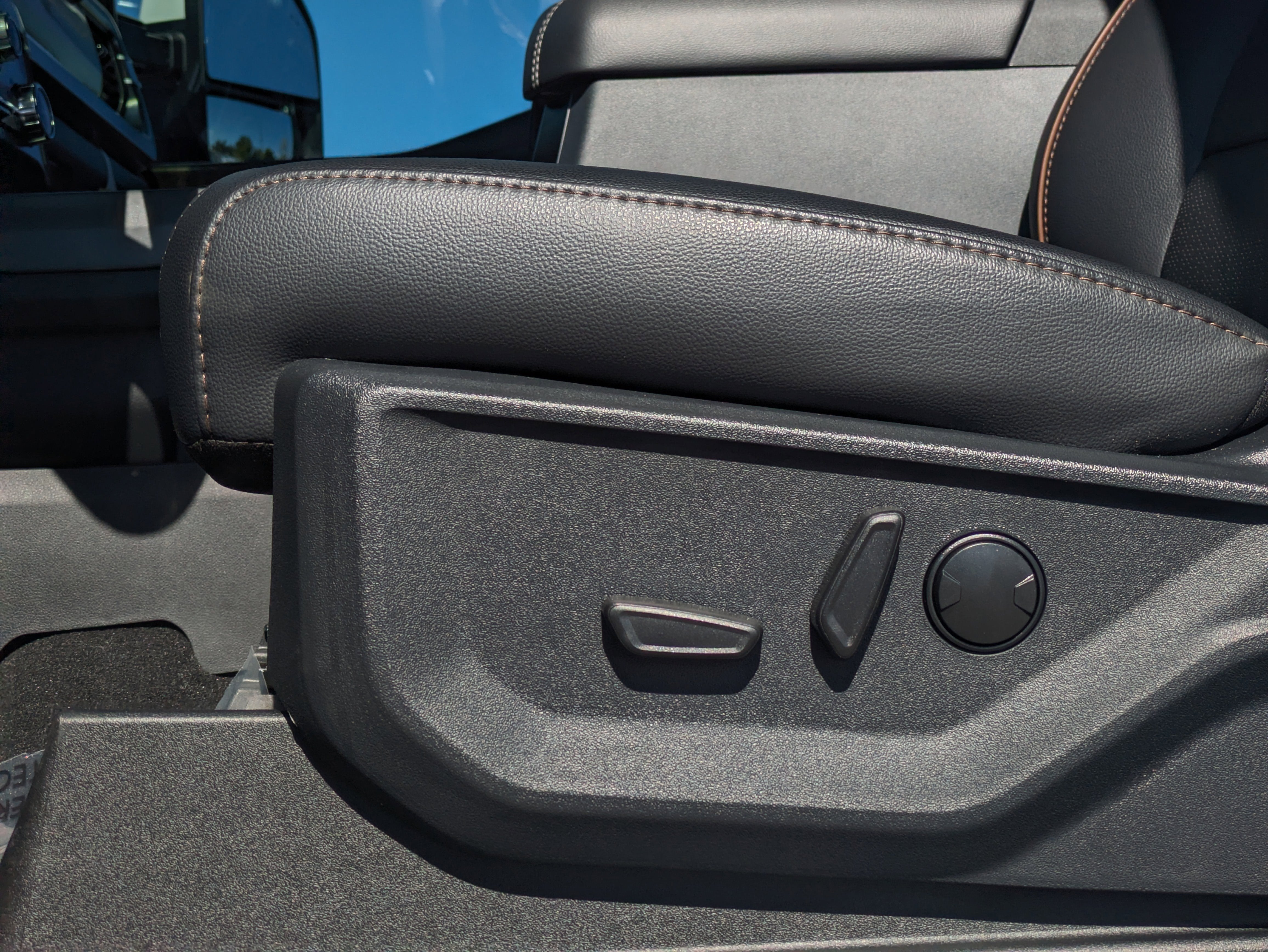 2025 Ford SUPER DUTY F-250 Lariat