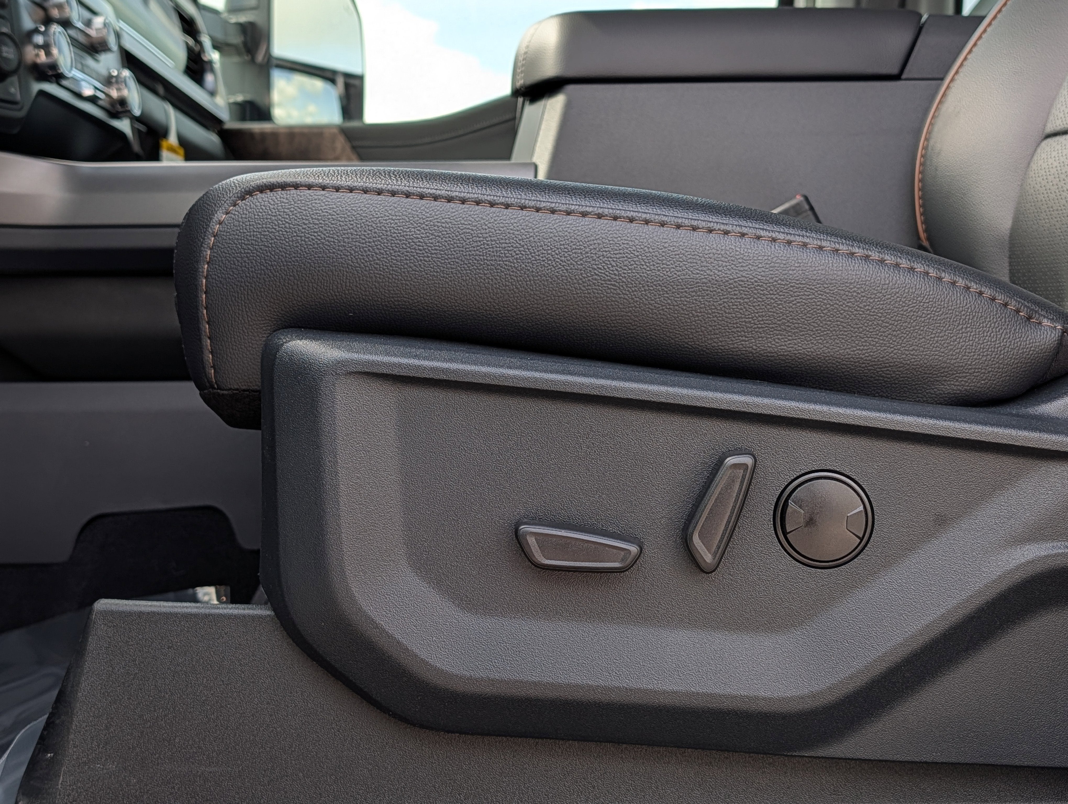 2026 Ford SUPER DUTY F-250 Lariat