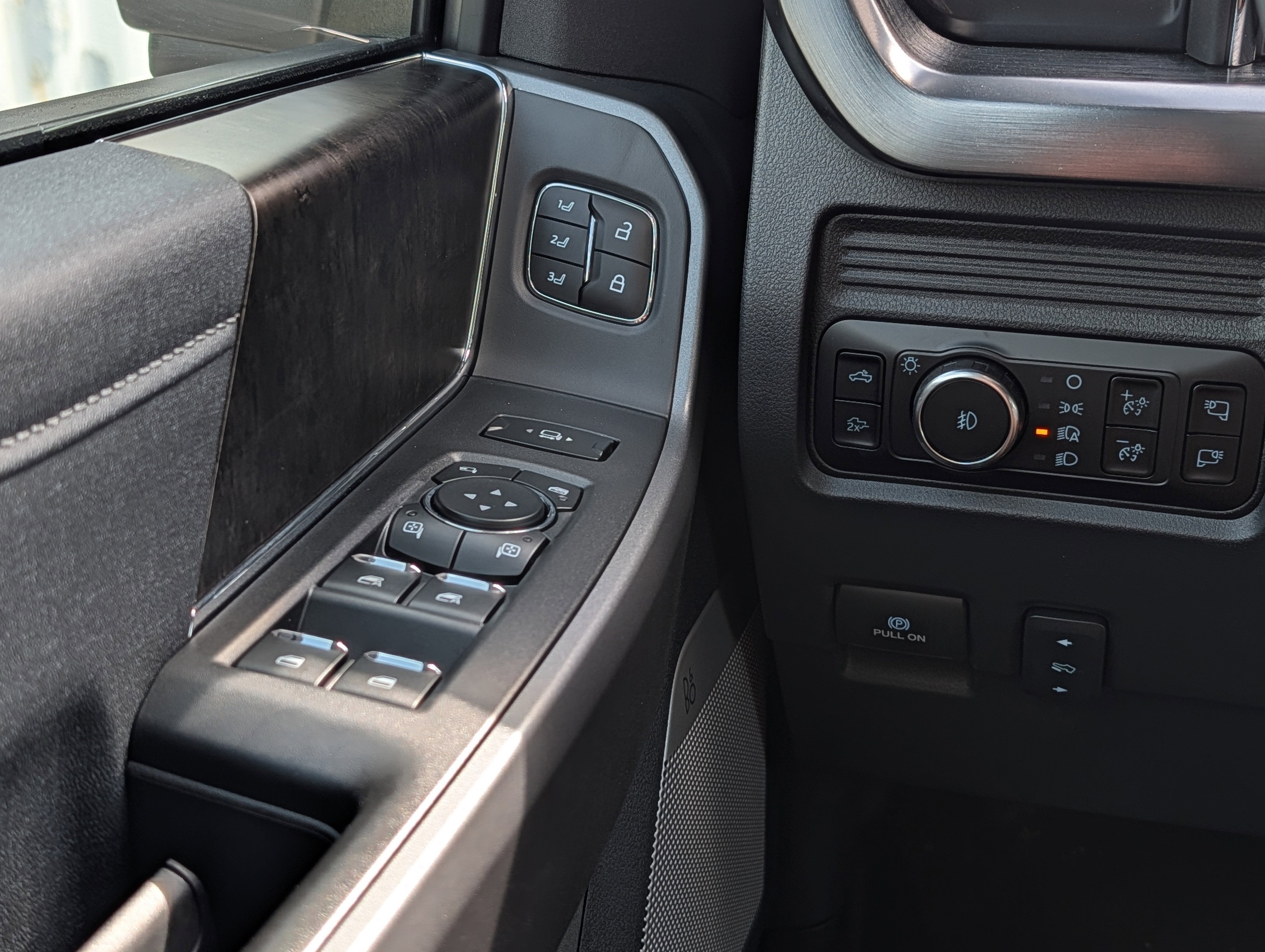 2026 Ford SUPER DUTY F-250 Lariat