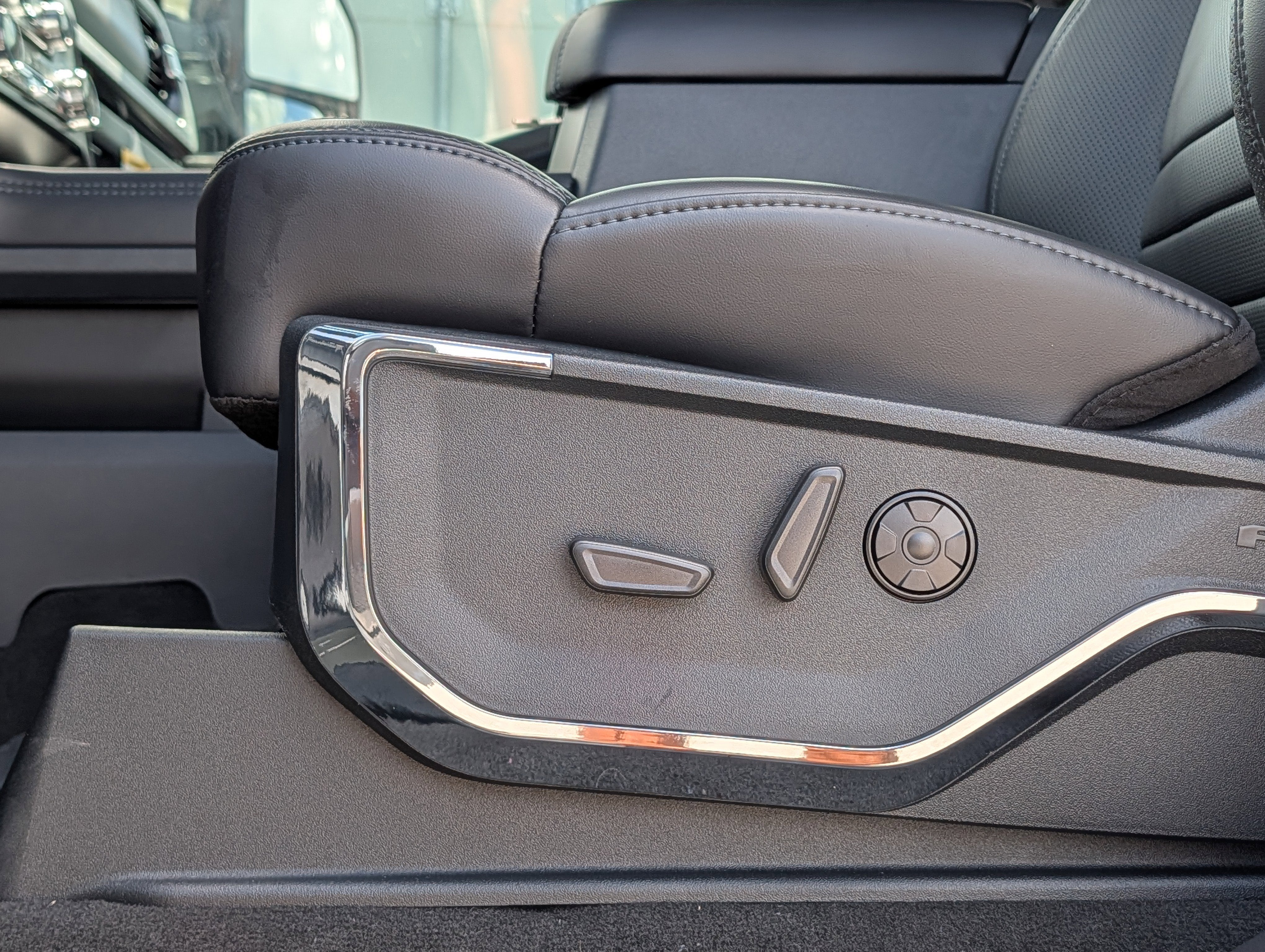 2026 Ford SUPER DUTY F-250 Platinum